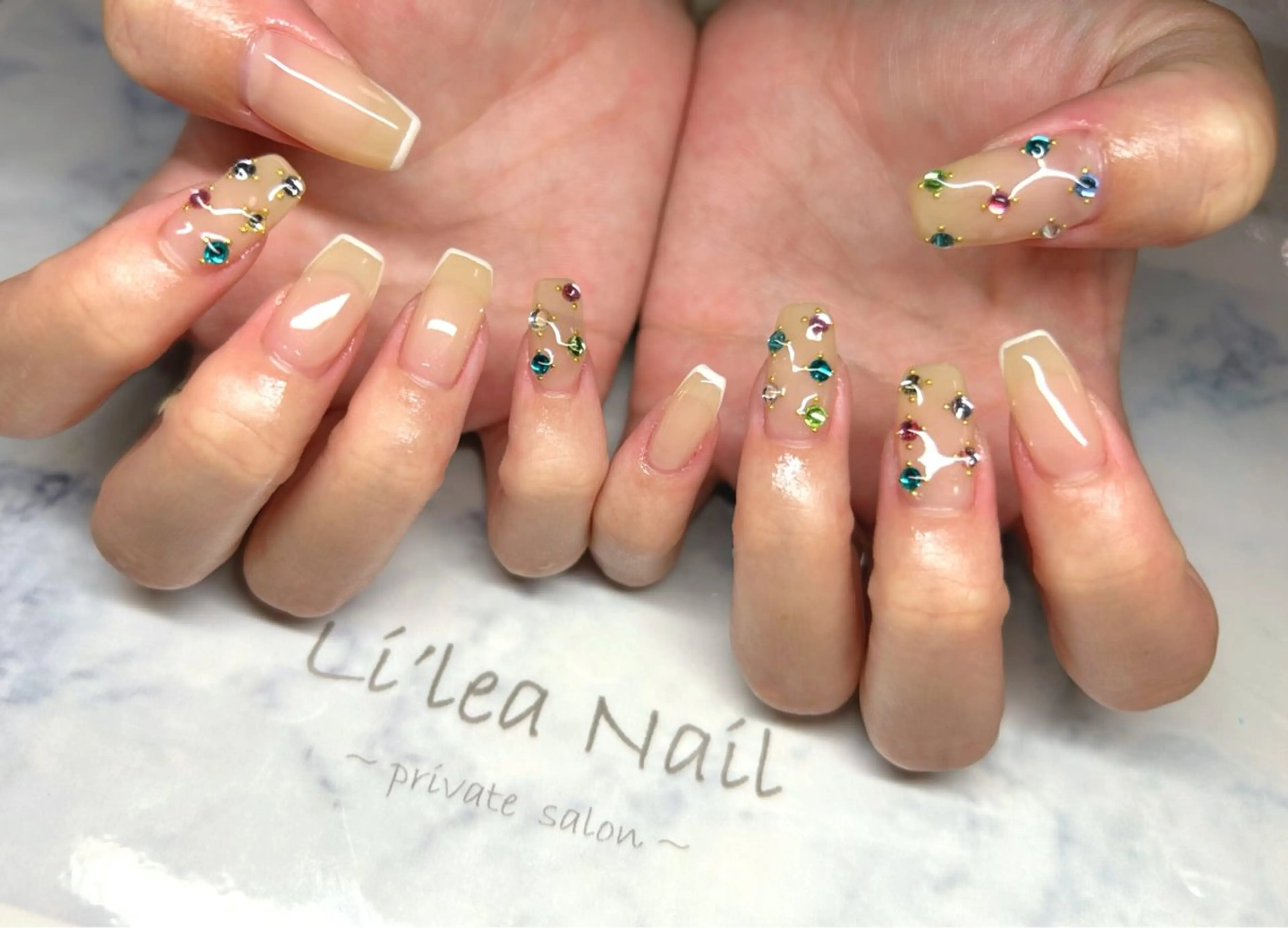 ネイル ハンドネイル Li'leaNail AINAのネイルデザイン