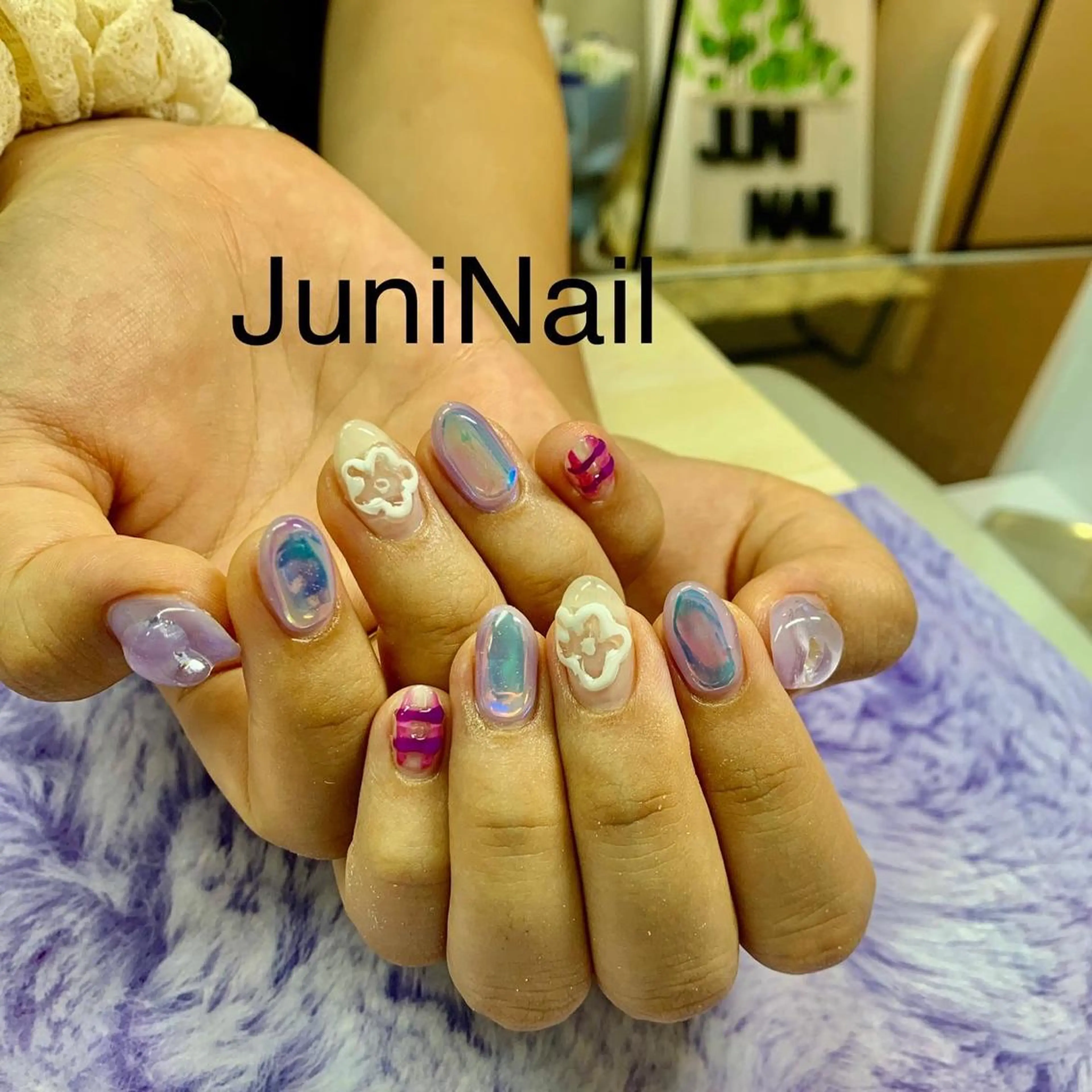 ネイル オーロラネイル クリアネイル フラッシュネイル フレンチネイル 氷ネイル・うるうるネイル ハンドネイル JuniNail韓国 ネイリストsuのネイルデザイン