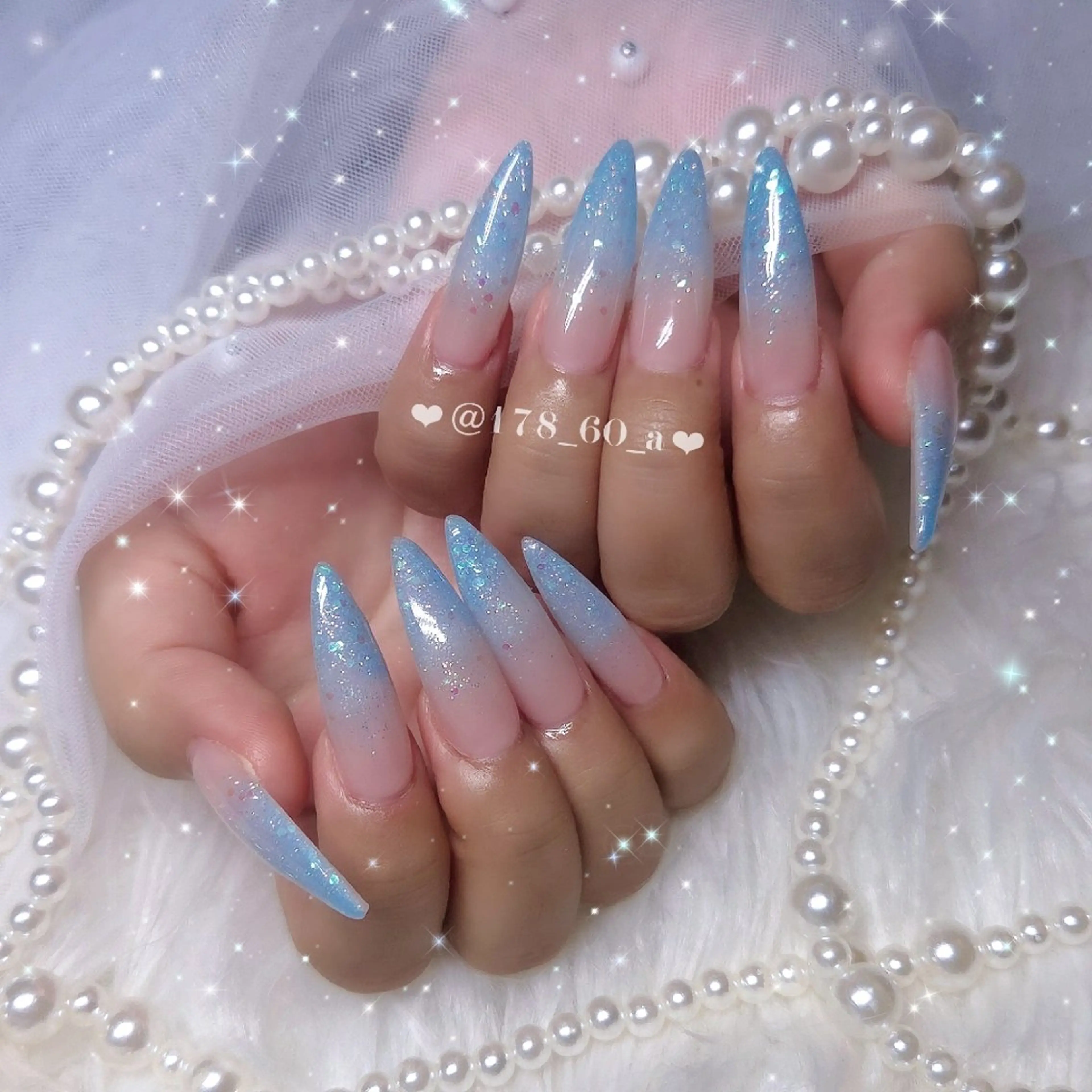 ネイル ガーリー グラデーション ラメ(グリッター) 水色 スカルプネイル ハンドネイル HAPPINAS れん┊痛ネイル&3Dのネイルデザイン