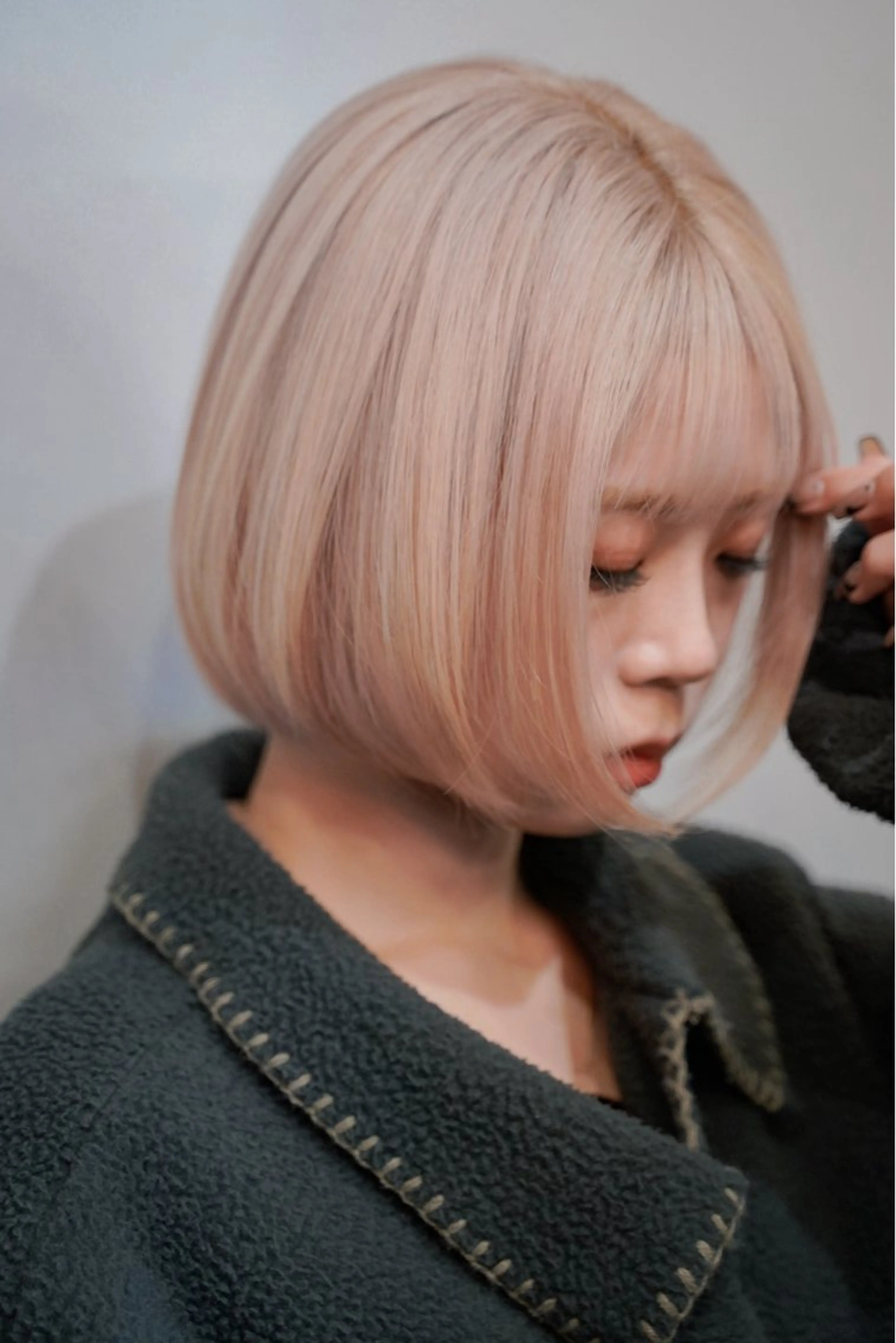 ショート カラー ヘアアレンジ メンズ メンズブリーチ メンズハイトーン ベージュカラー ブリーチ ハイトーンカラー ヘアカラー トリートメント ヘアセット 💐大人可愛く Kroda💐のヘアスタイル