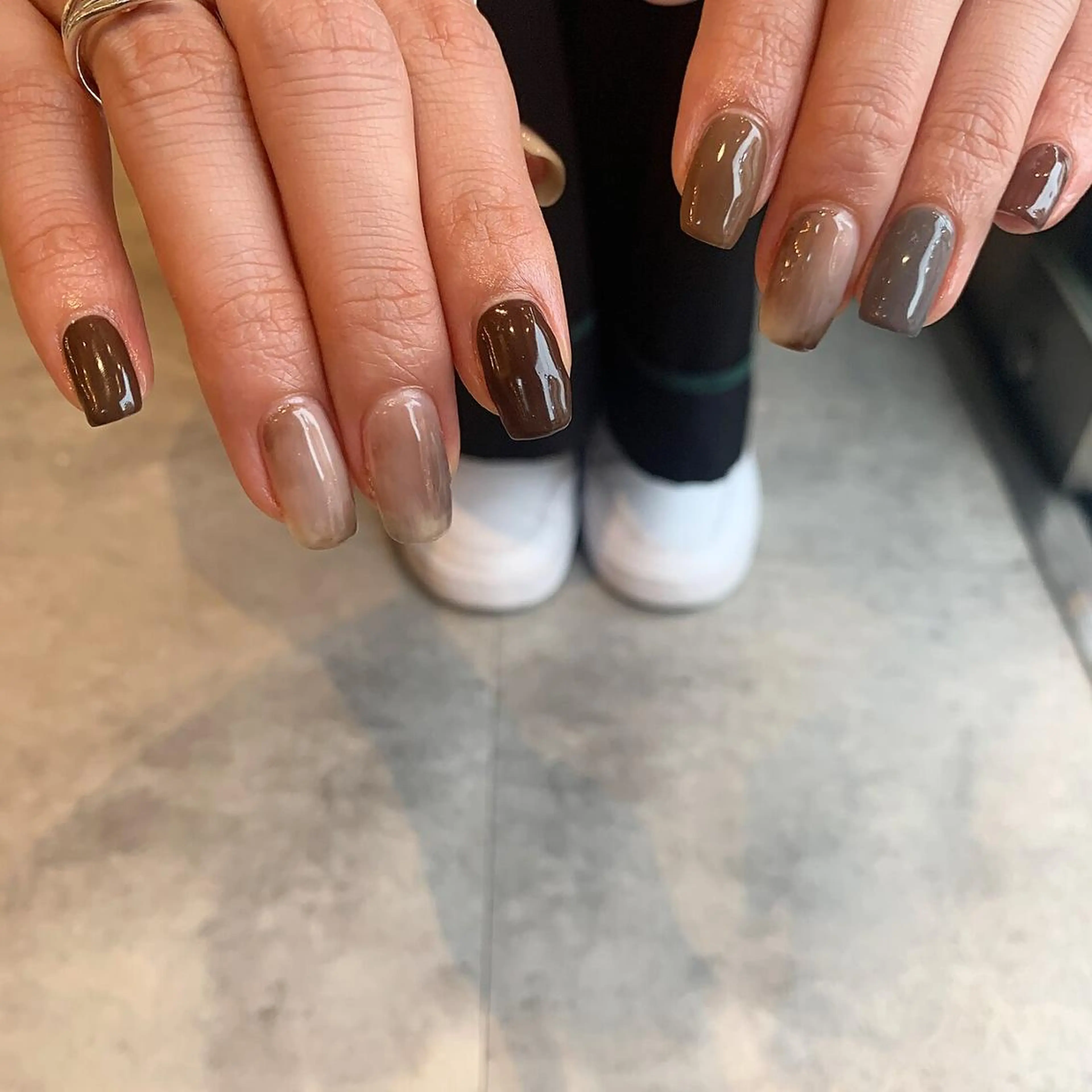 ネイル フレンチネイル ジェルネイル グラデーション マグネットネイル ミラーネイル ハンドネイル 【パラジェル認定】 newiネイル京橋のネイルデザイン