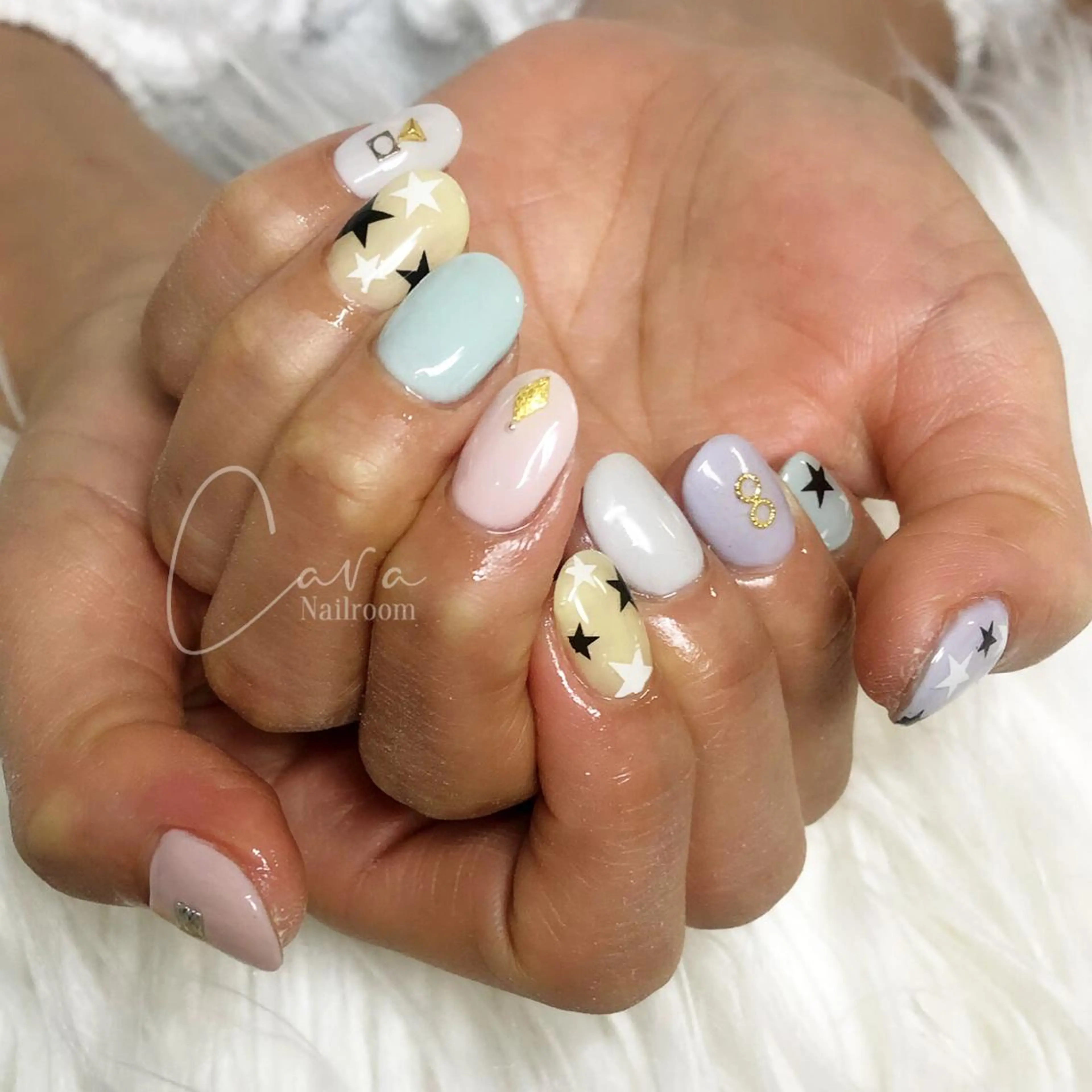 ネイル ハンドネイル instinkt_ Mio Mizunoのネイルデザイン