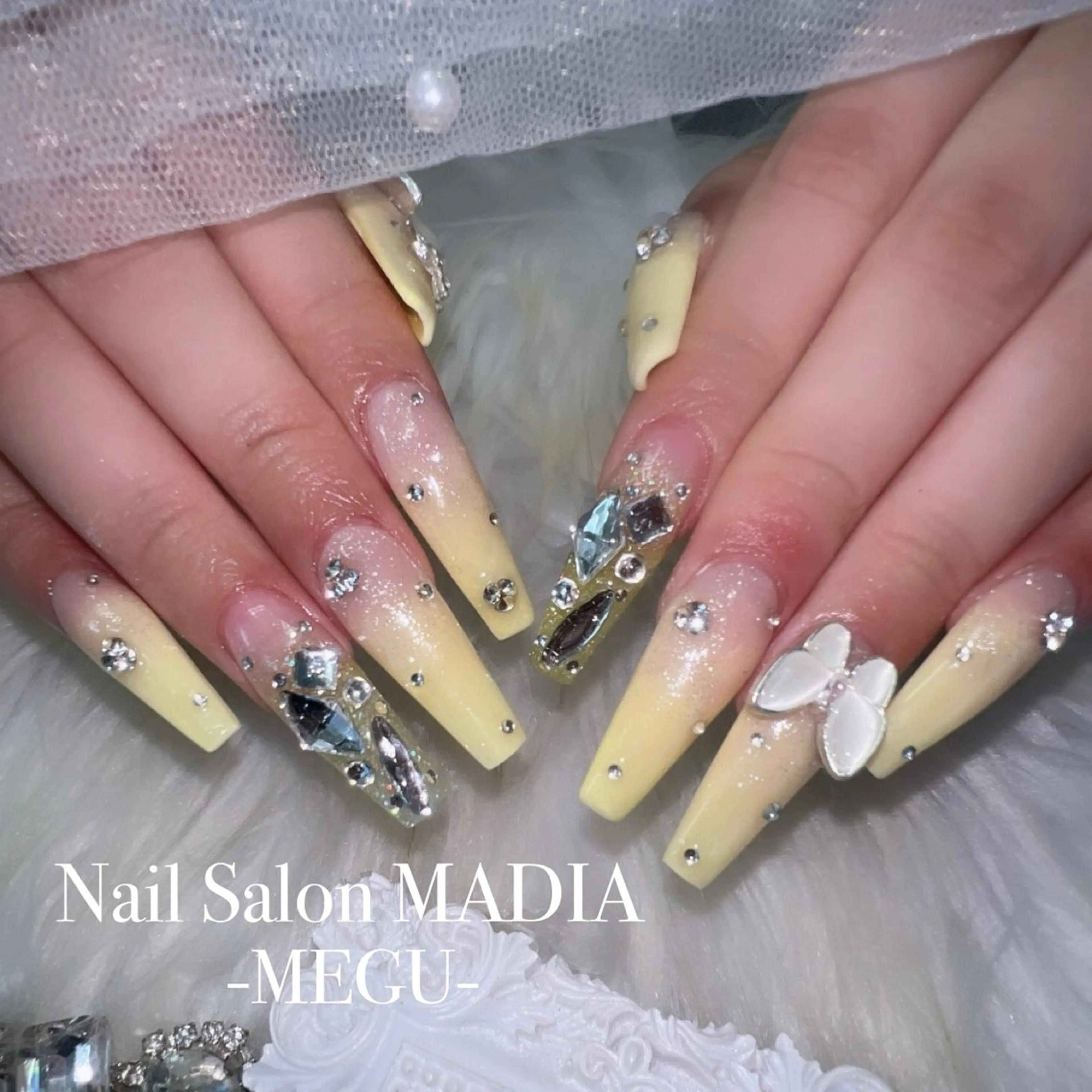 ネイル MADIA藤沢所属・MADIA MEGUのネイルデザイン