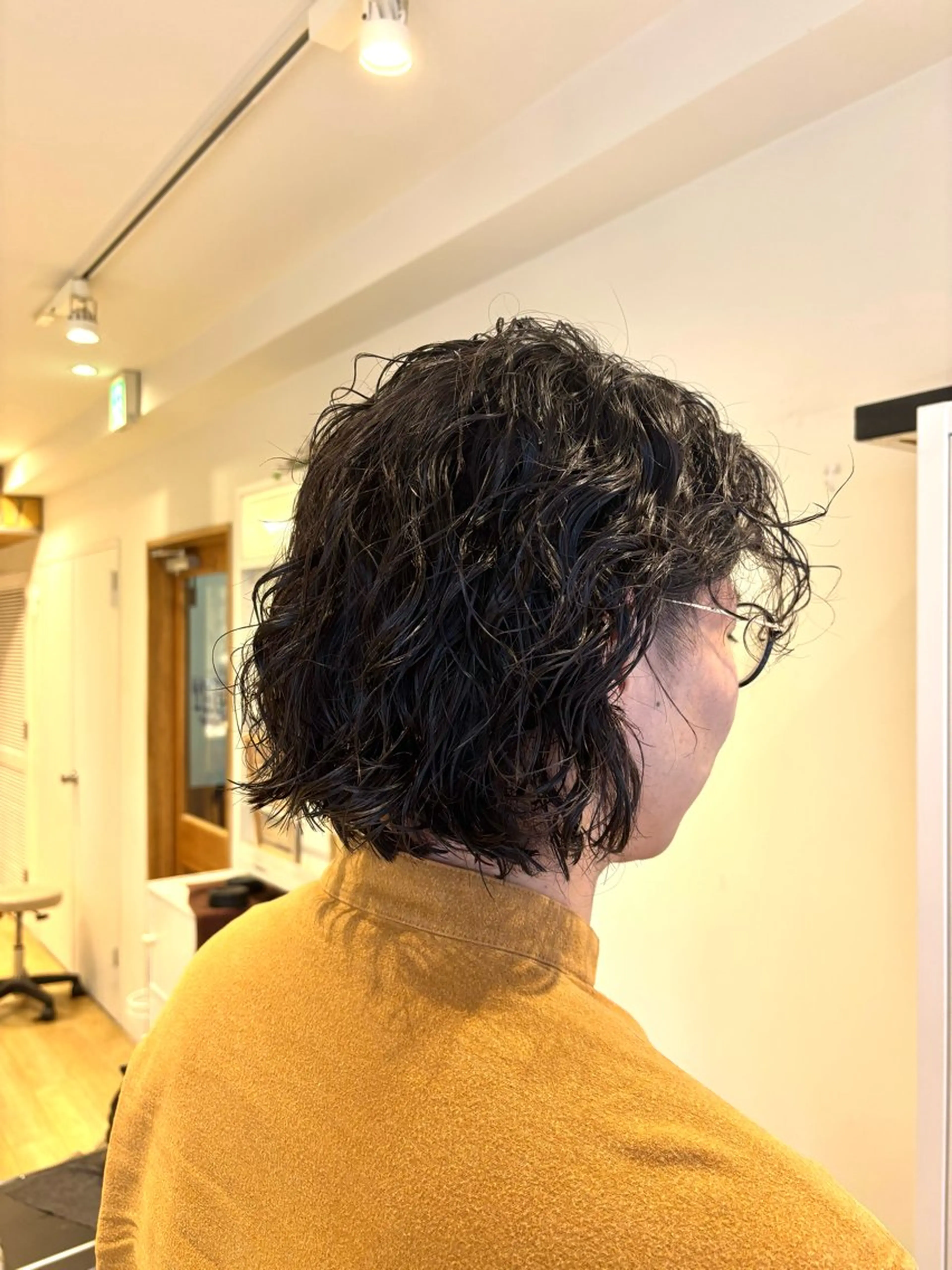 ショート カラー パーマ メンズ カット パーマ 新宿　副店長 新井彩斗のヘアスタイル