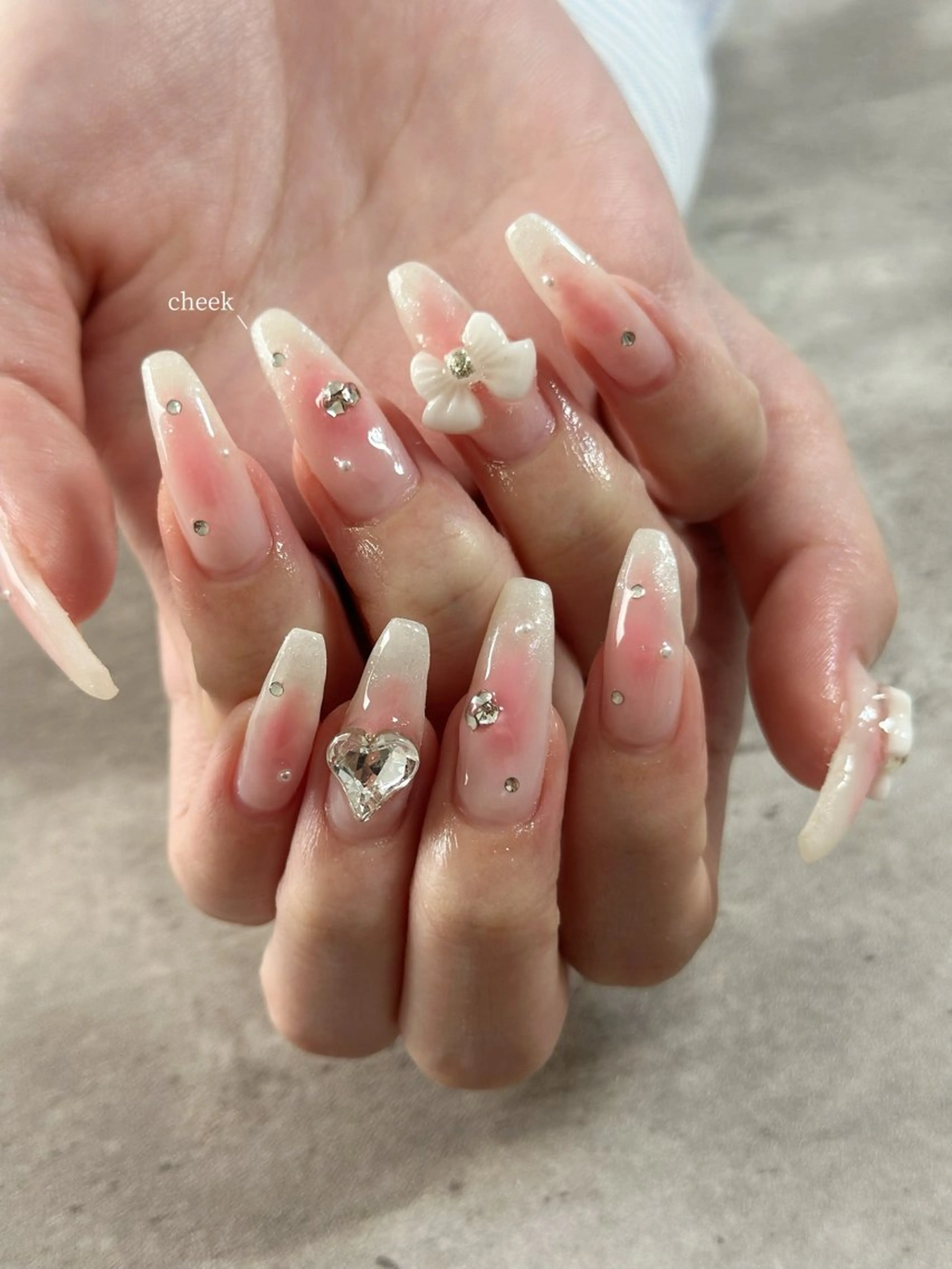 ネイル ハンドネイル One's Nail Roomのネイルデザイン