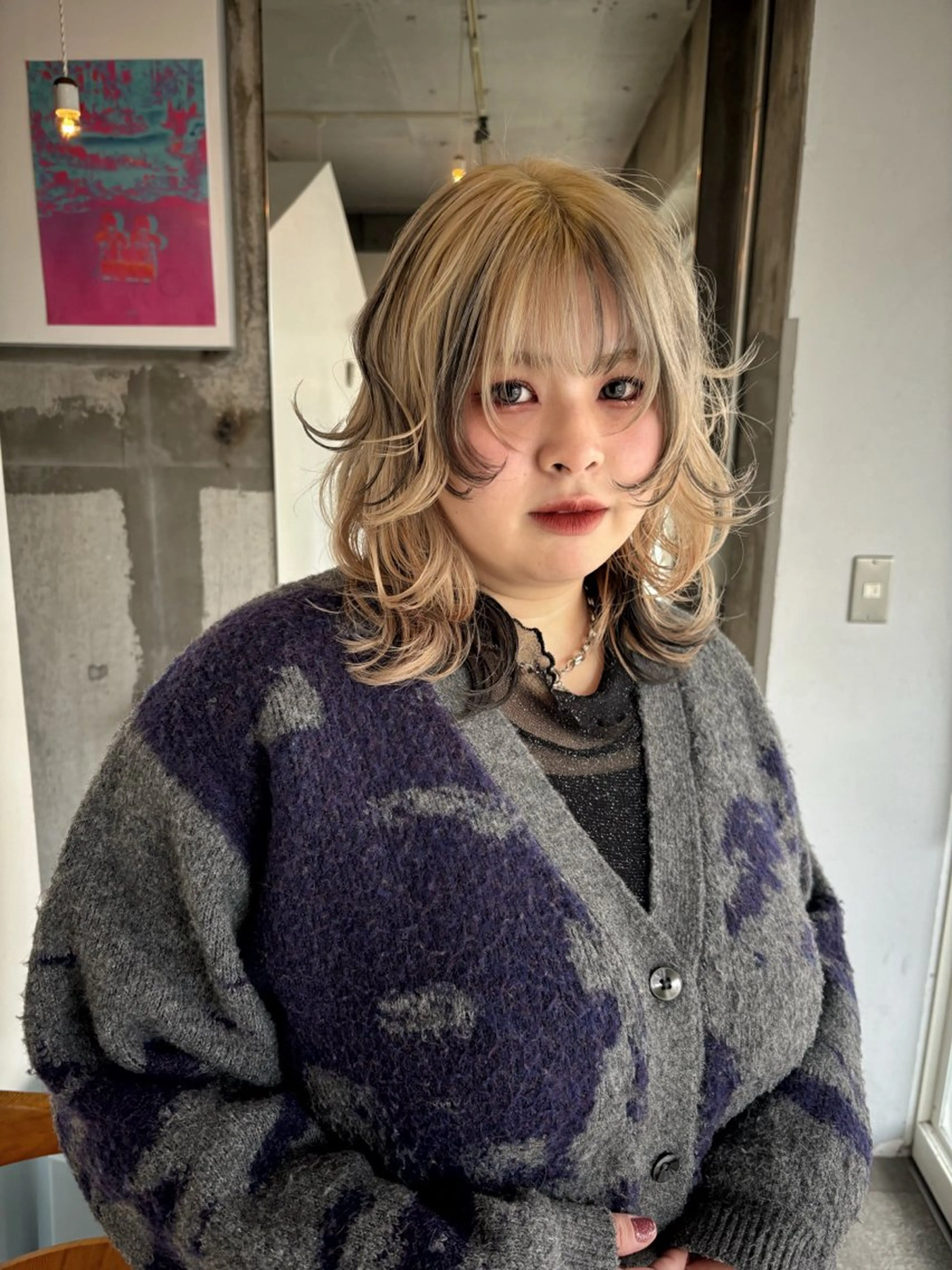 セミロング くびれヘア デザインカット 顔まわりレイヤー レイヤーカット 小顔カット カット ヘアカラー トリートメント mirai/レイヤー ブリーチ/ハイトーンのヘアスタイル
