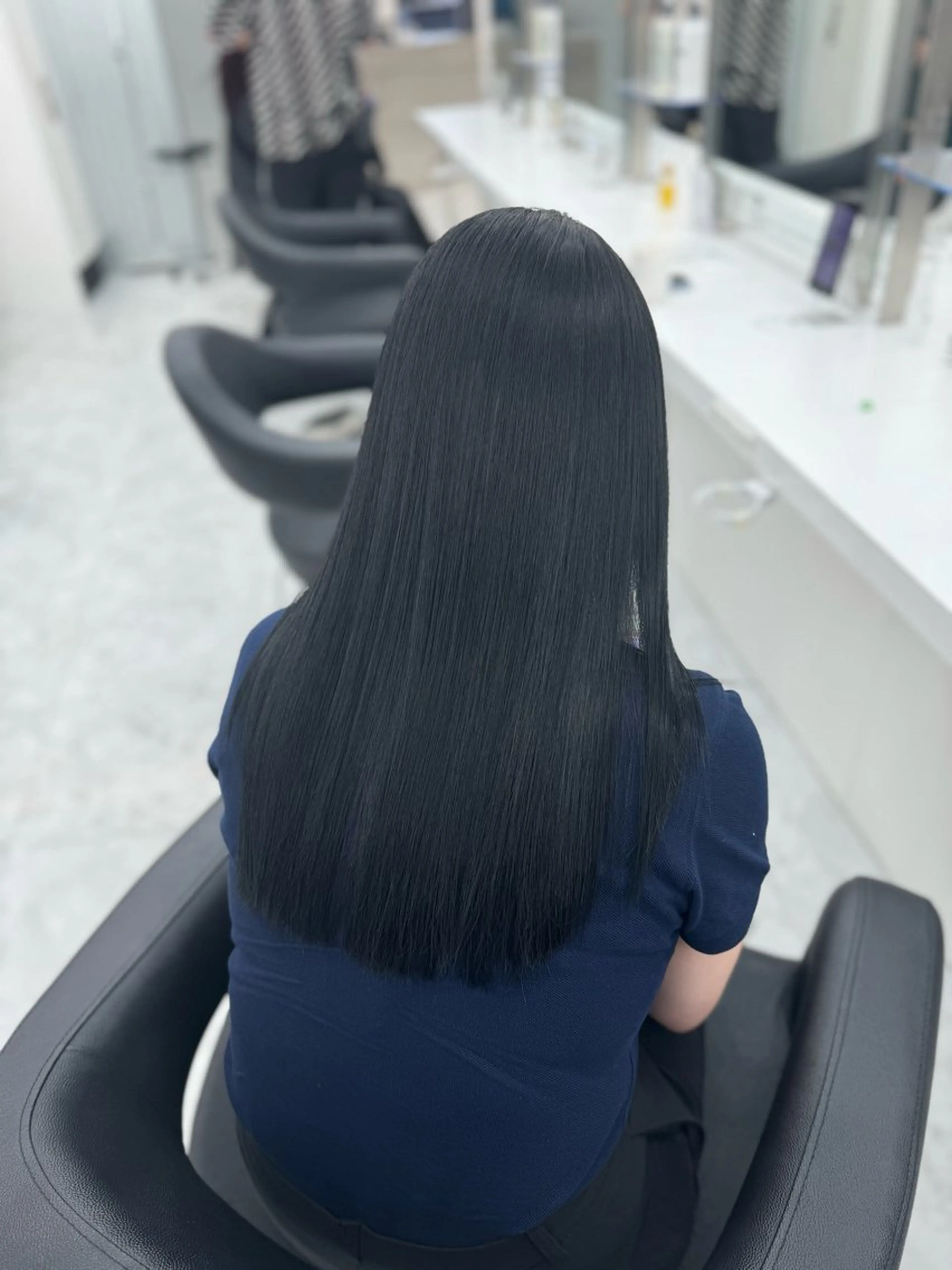 カラー 🩶niina 暗髪韓国系カラー🩶のヘアスタイル