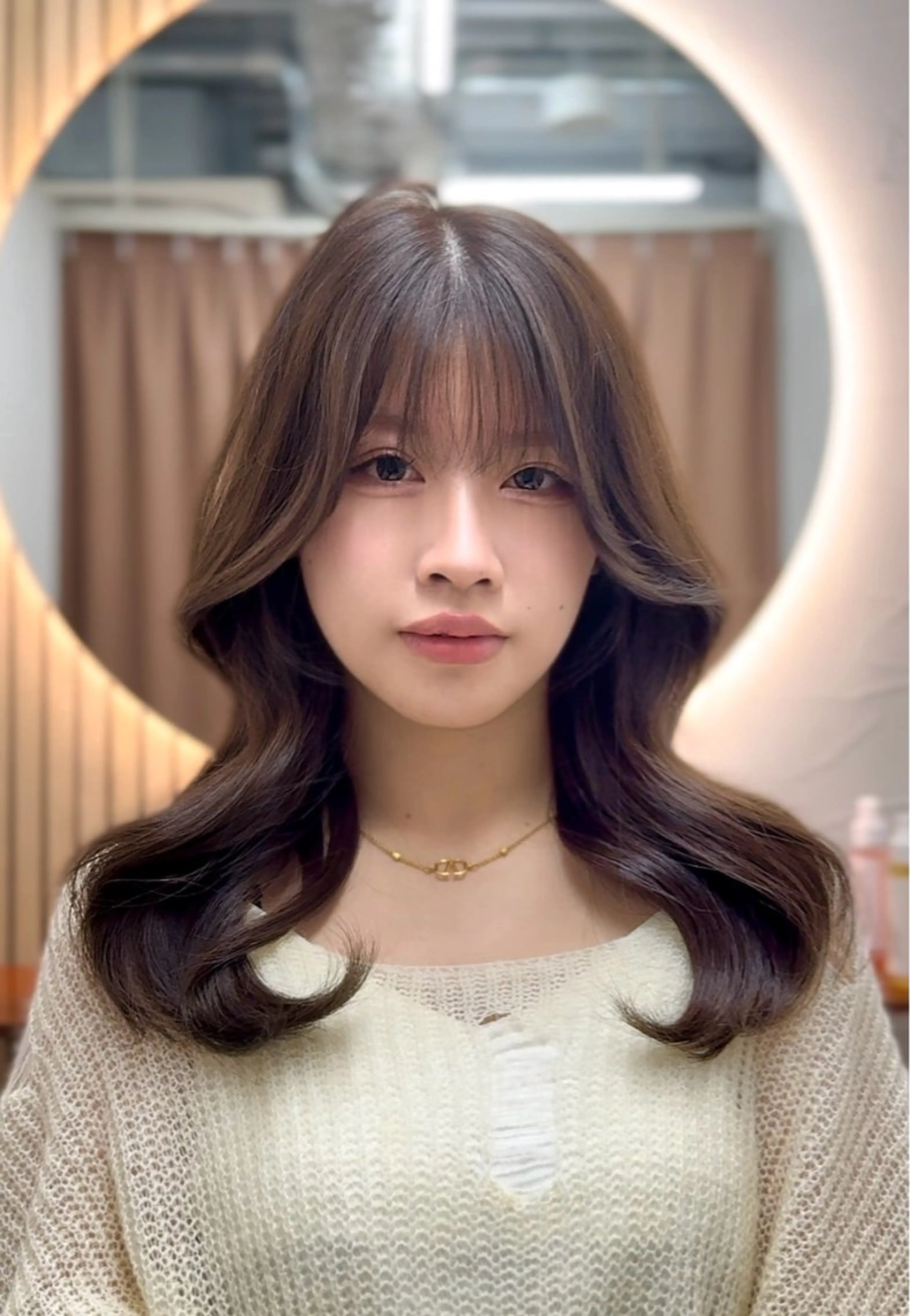 セミロング カット ヘアカラー トリートメント WATARU/ 韓国風巻き髪のヘアスタイル