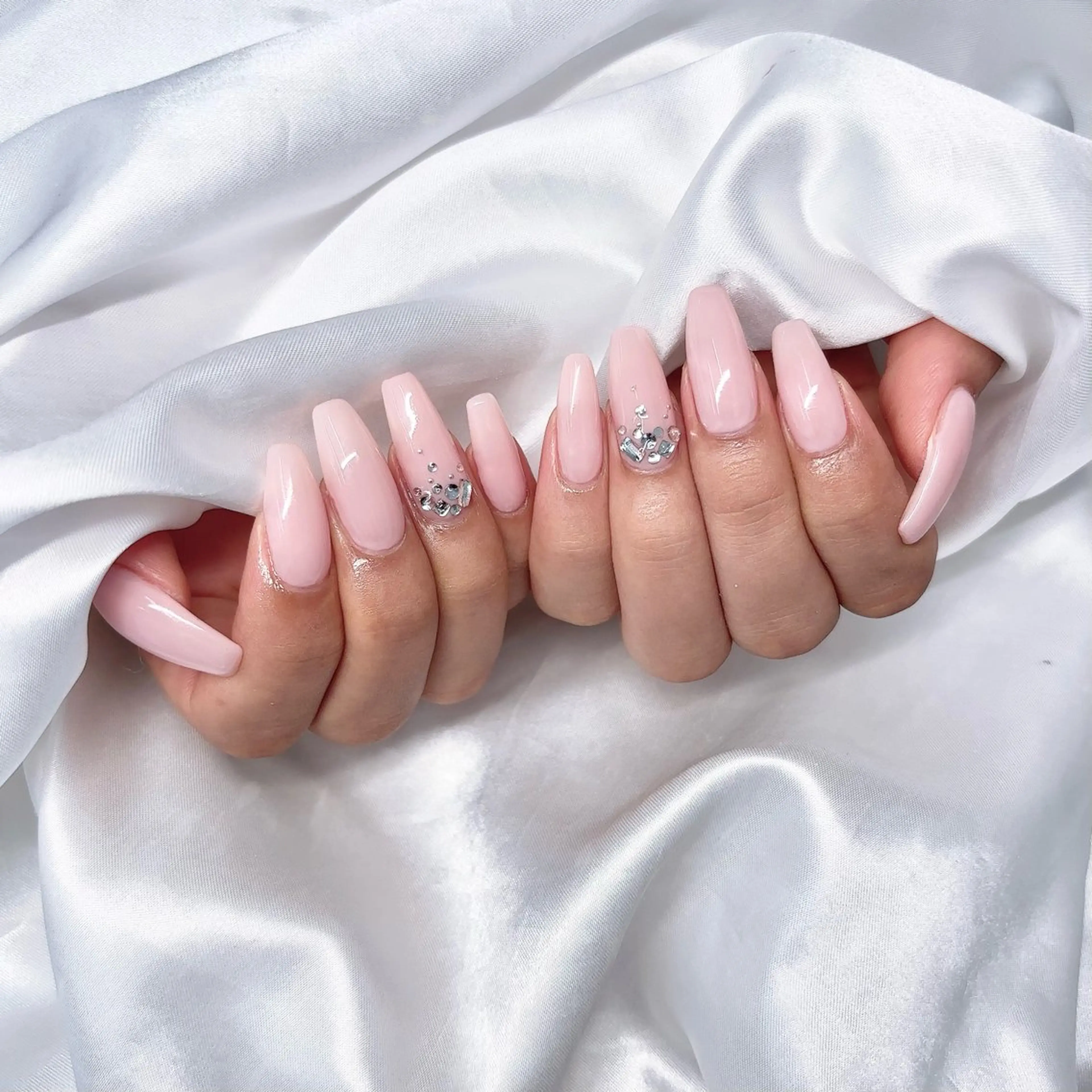 ネイル ワンカラーネイル ハンドネイル Lance nail Minaのネイルデザイン