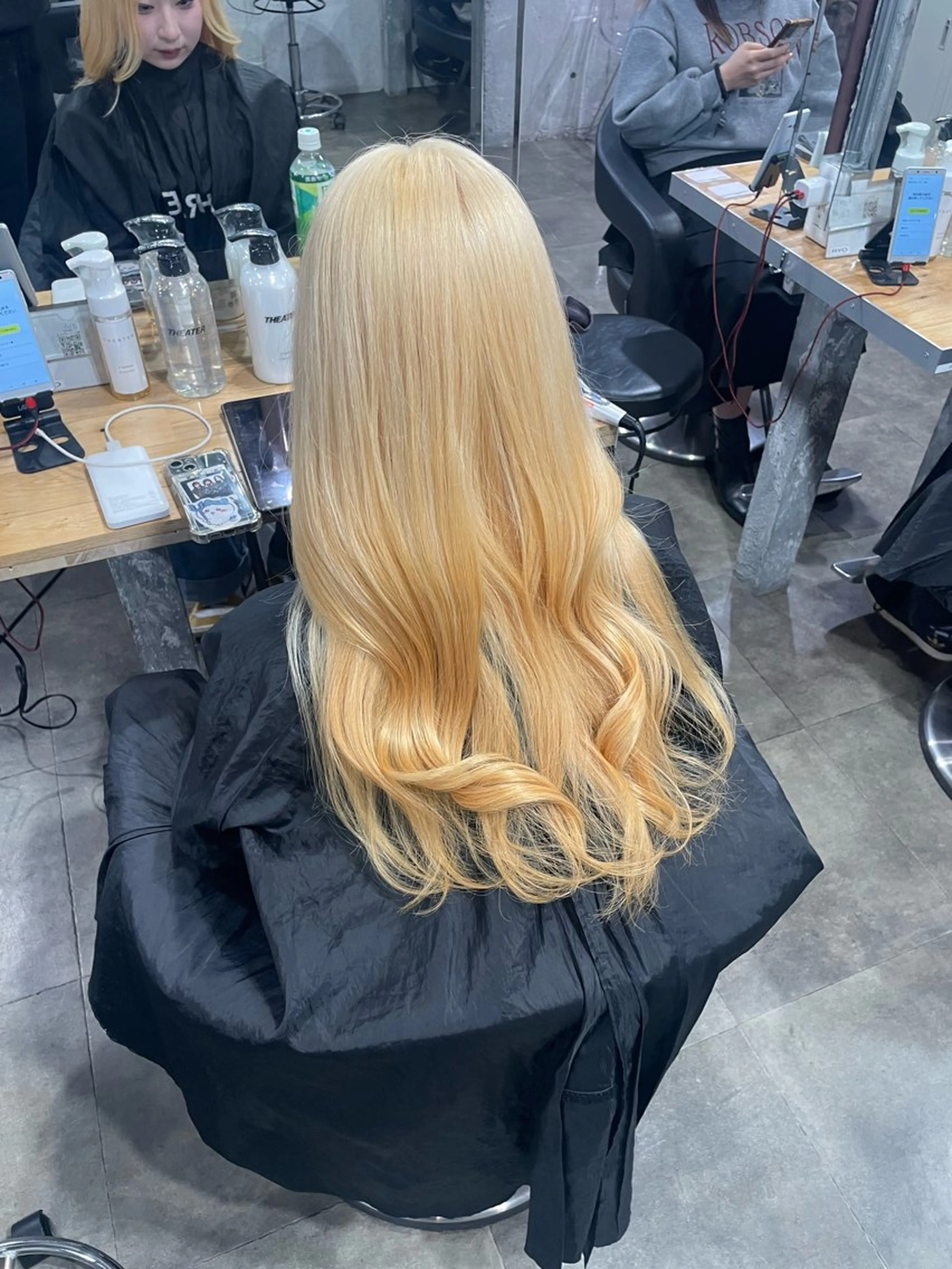ロング カラー ヘアカラー ハイトーンブロンド 横浜💞ミオのヘアスタイル