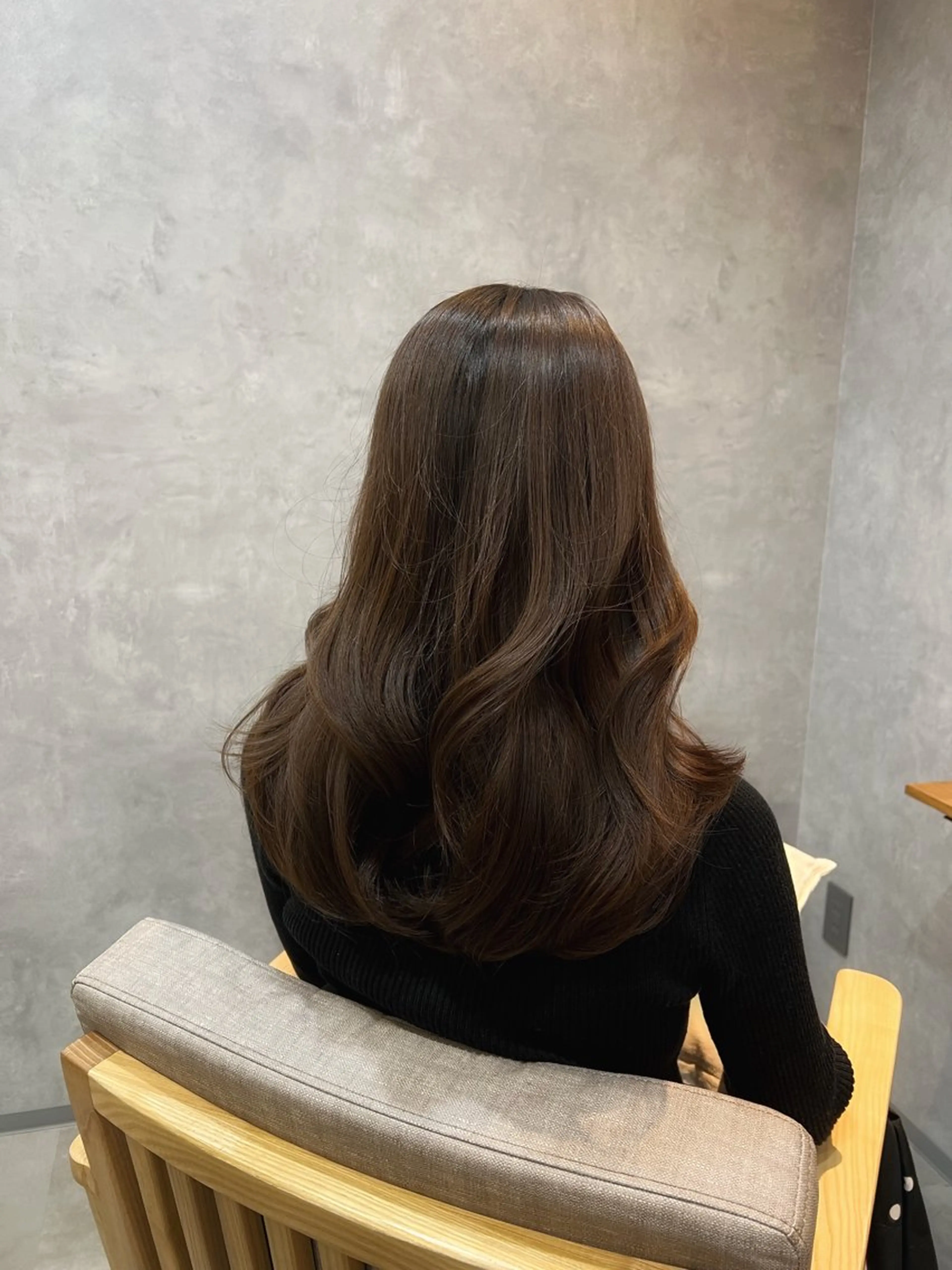 ロング カラー アッシュ ベージュカラー ブリーチ ブラウンカラー ケアカラー 中村ひなた 髪質改善×ヘッドスパのヘアスタイル