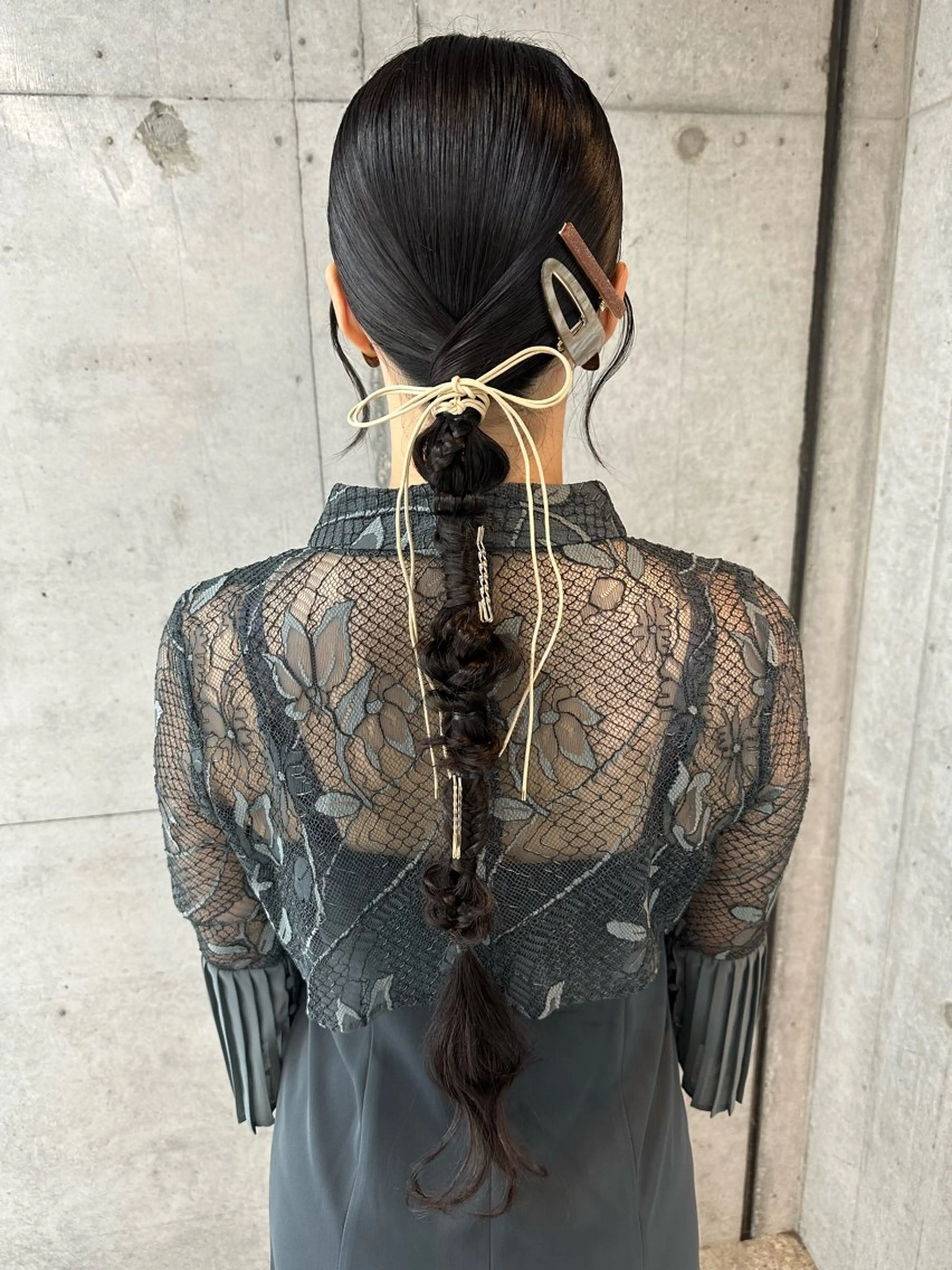 ロング ヘアアレンジ 女性に人気♪ はやしほのかのヘアスタイル