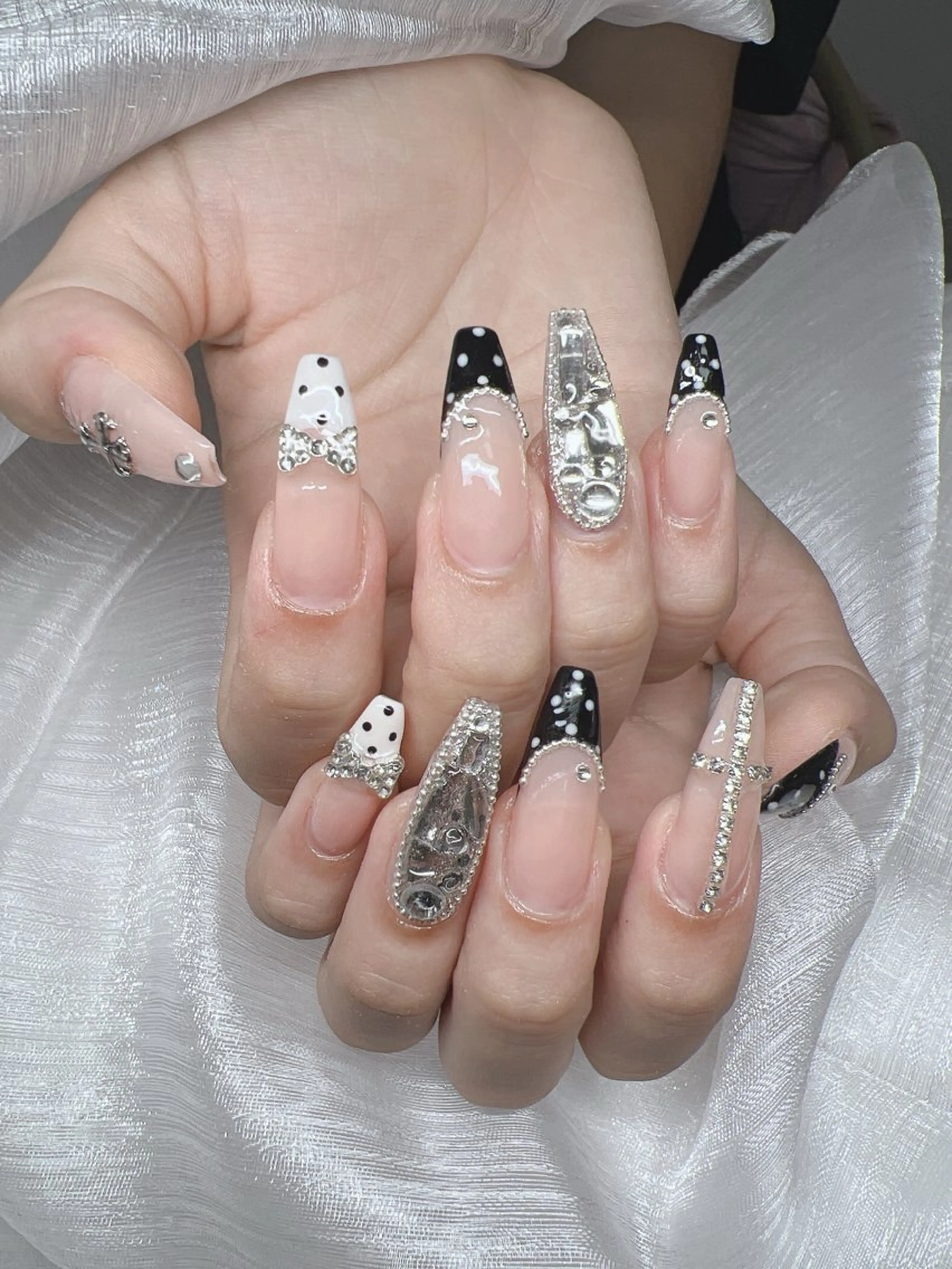 ネイル 長さ出し グラデーション キラキラネイル マグネットネイル ニュアンスネイル ハンドネイル Lee Nails チップ長さだし専門店のネイルデザイン