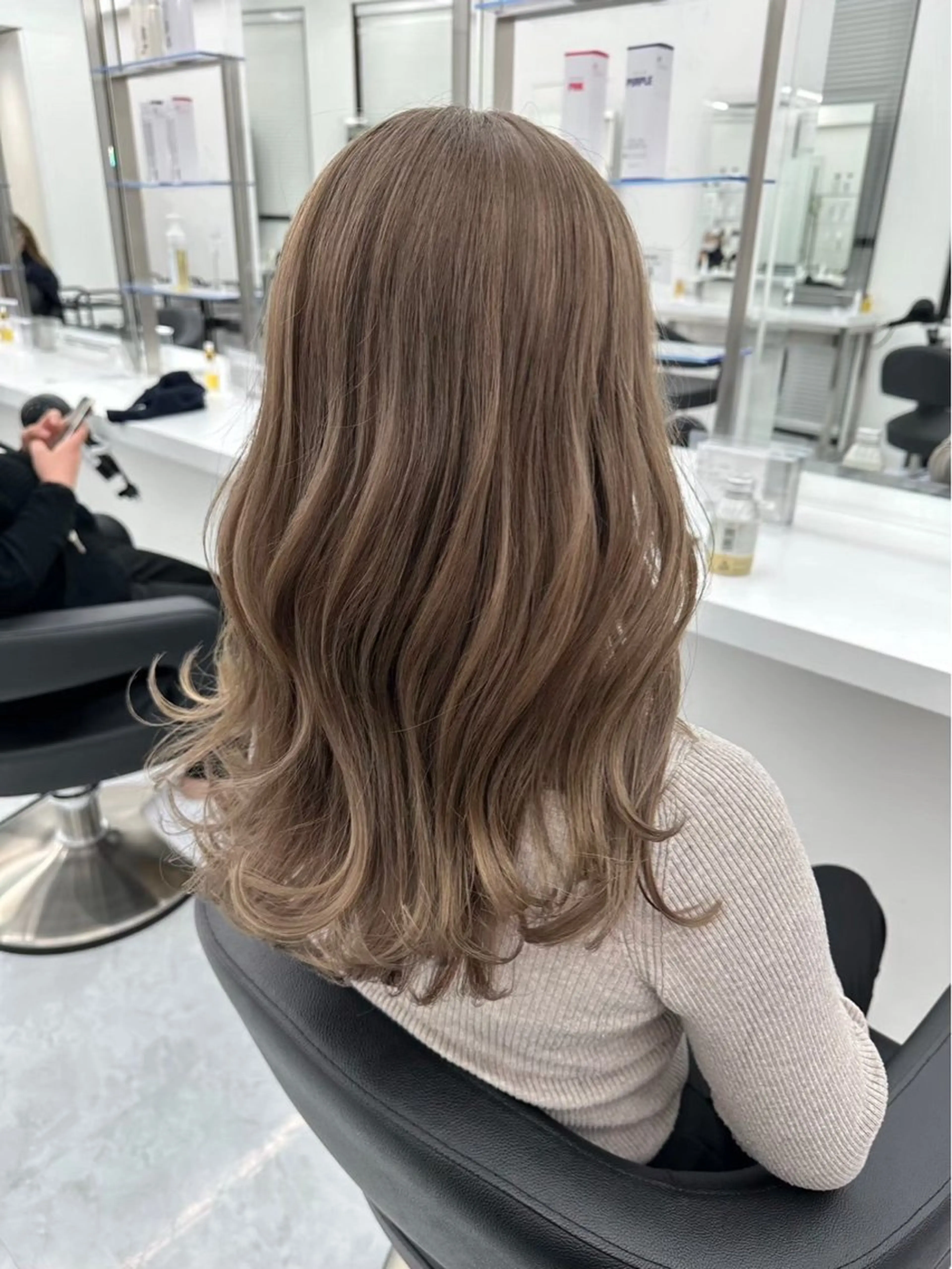 カラー ユイ☆ハイトーン ☆ブリーチデザインのヘアスタイル