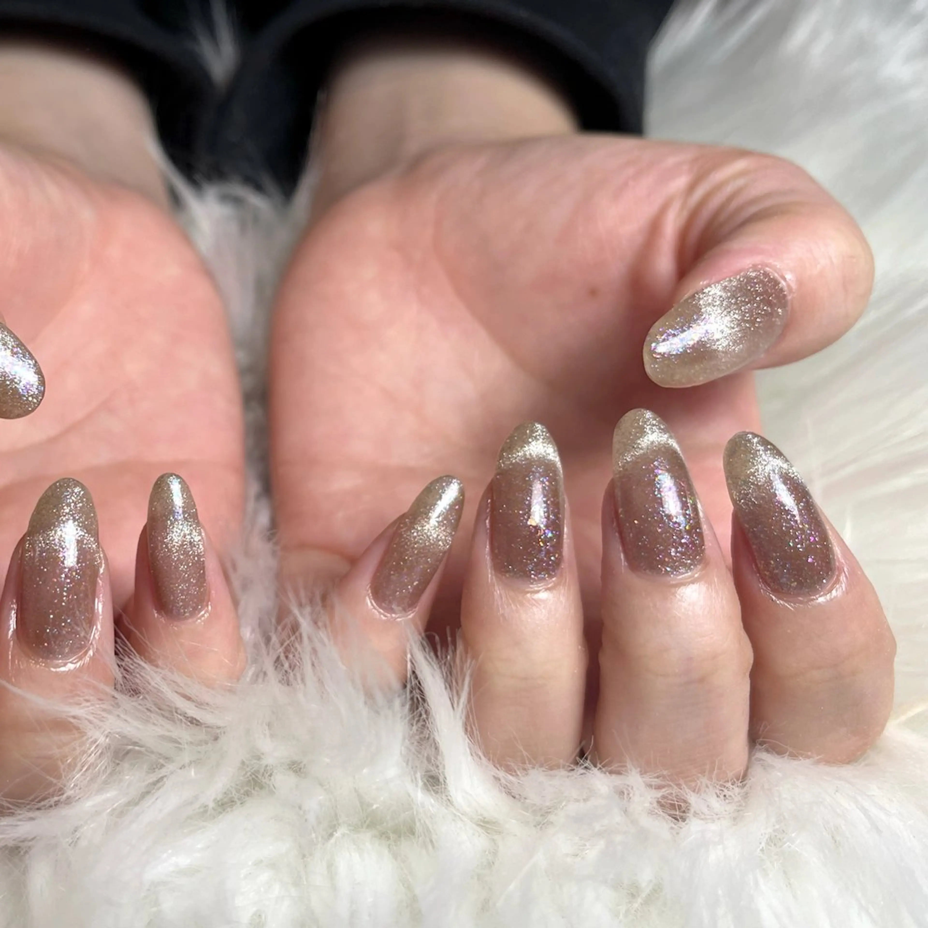 【ハンドモデル募集】オフ込 マグネットの写真