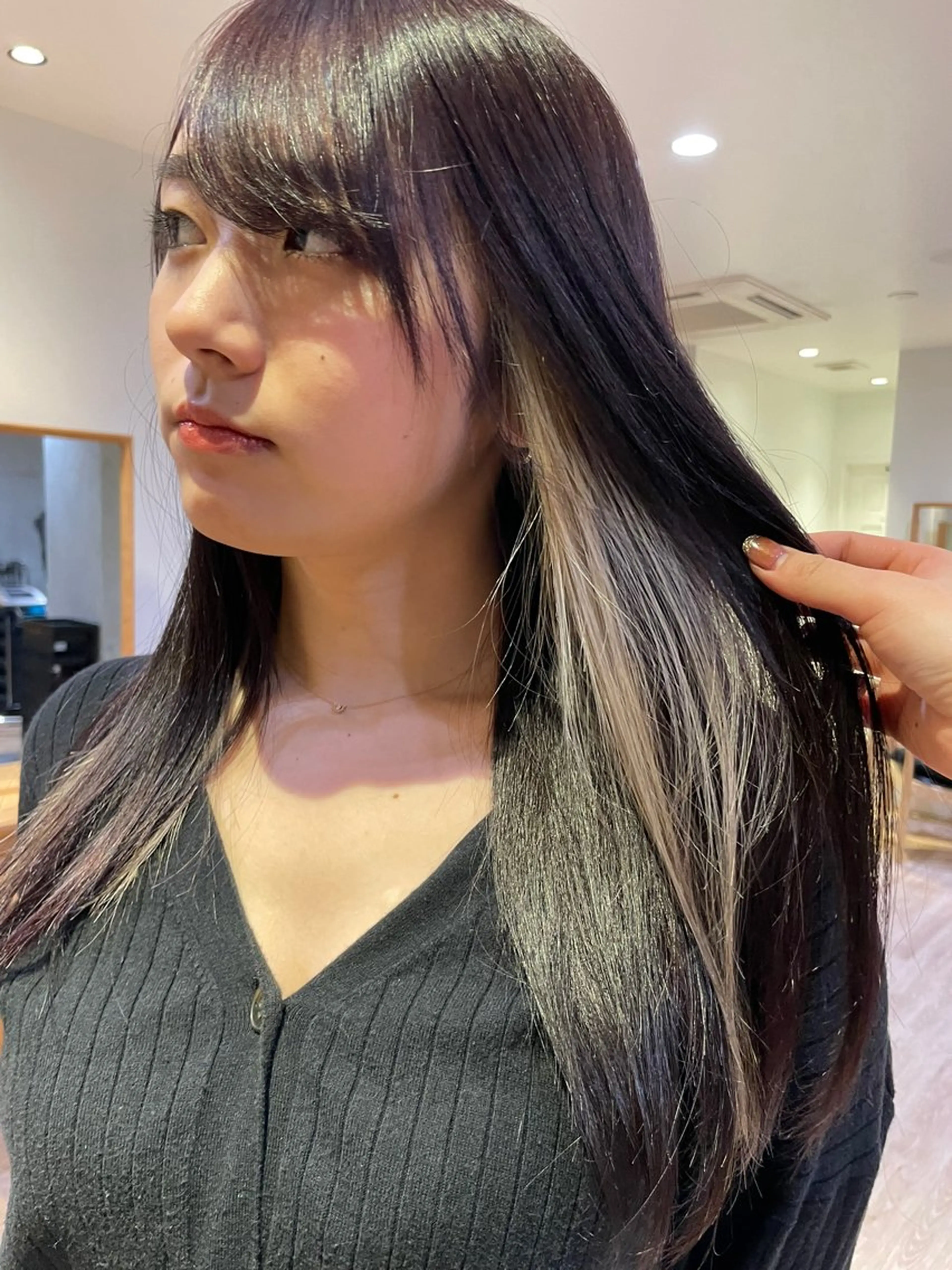 カラー ベージュカラー イヤリングカラー ヘアカラー Say.所属・🐣Say. ひらいで ななみ🐣のヘアスタイル