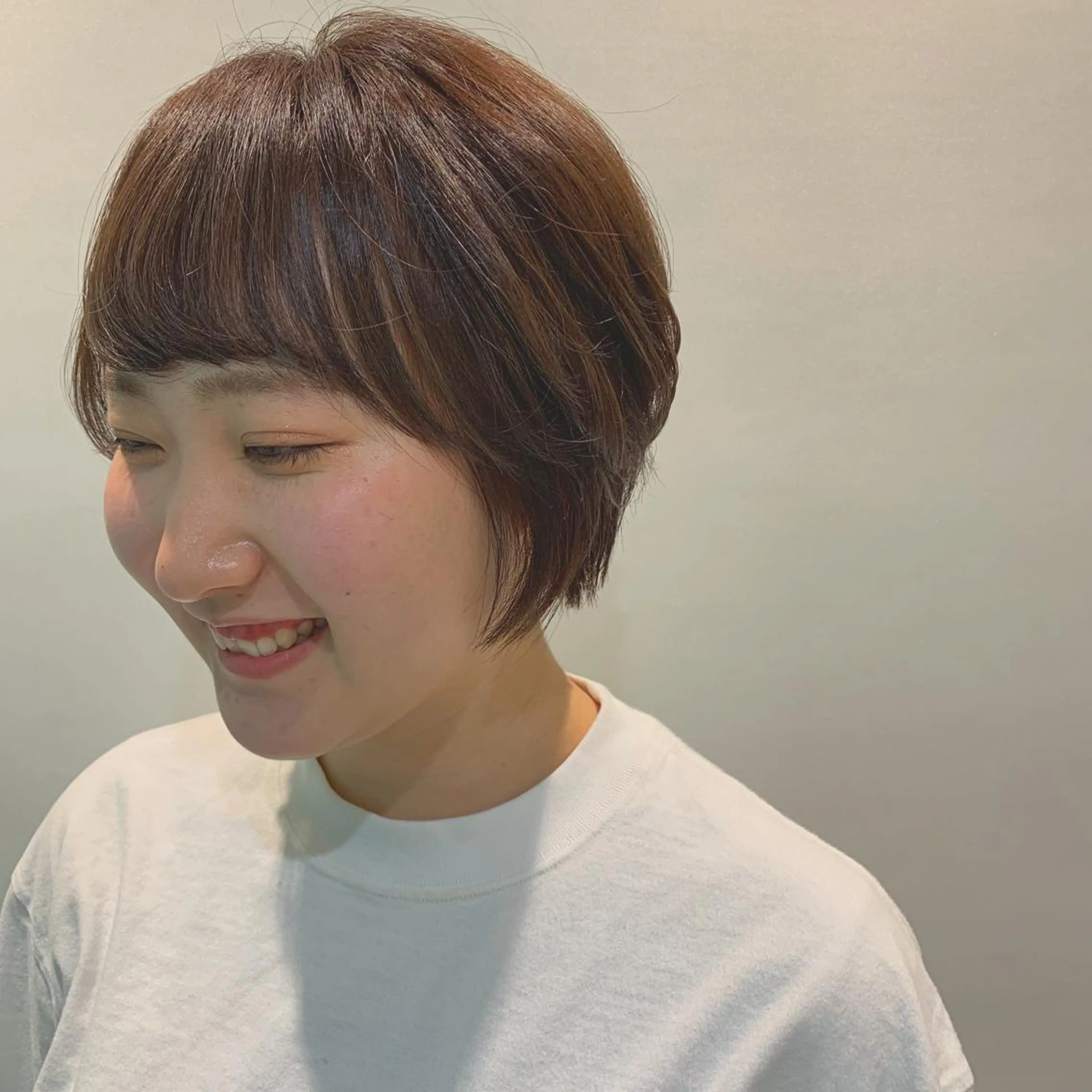 ショート stylist/ボブ ことの/韓国レイヤーのヘアスタイル