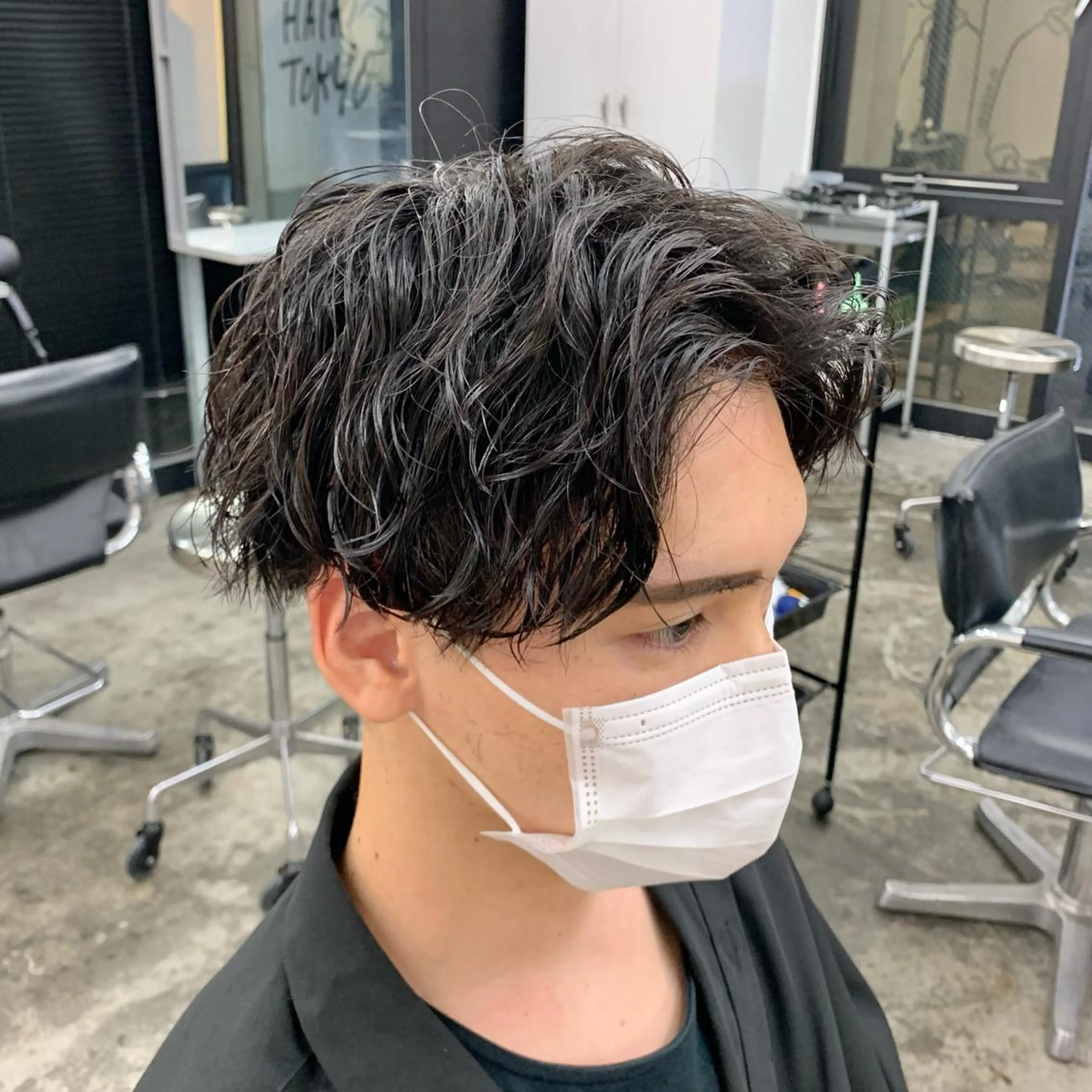 ショート パーマ メンズ センターパート カット パーマ メンズ特化美容師/ 藤戸 椋のヘアスタイル
