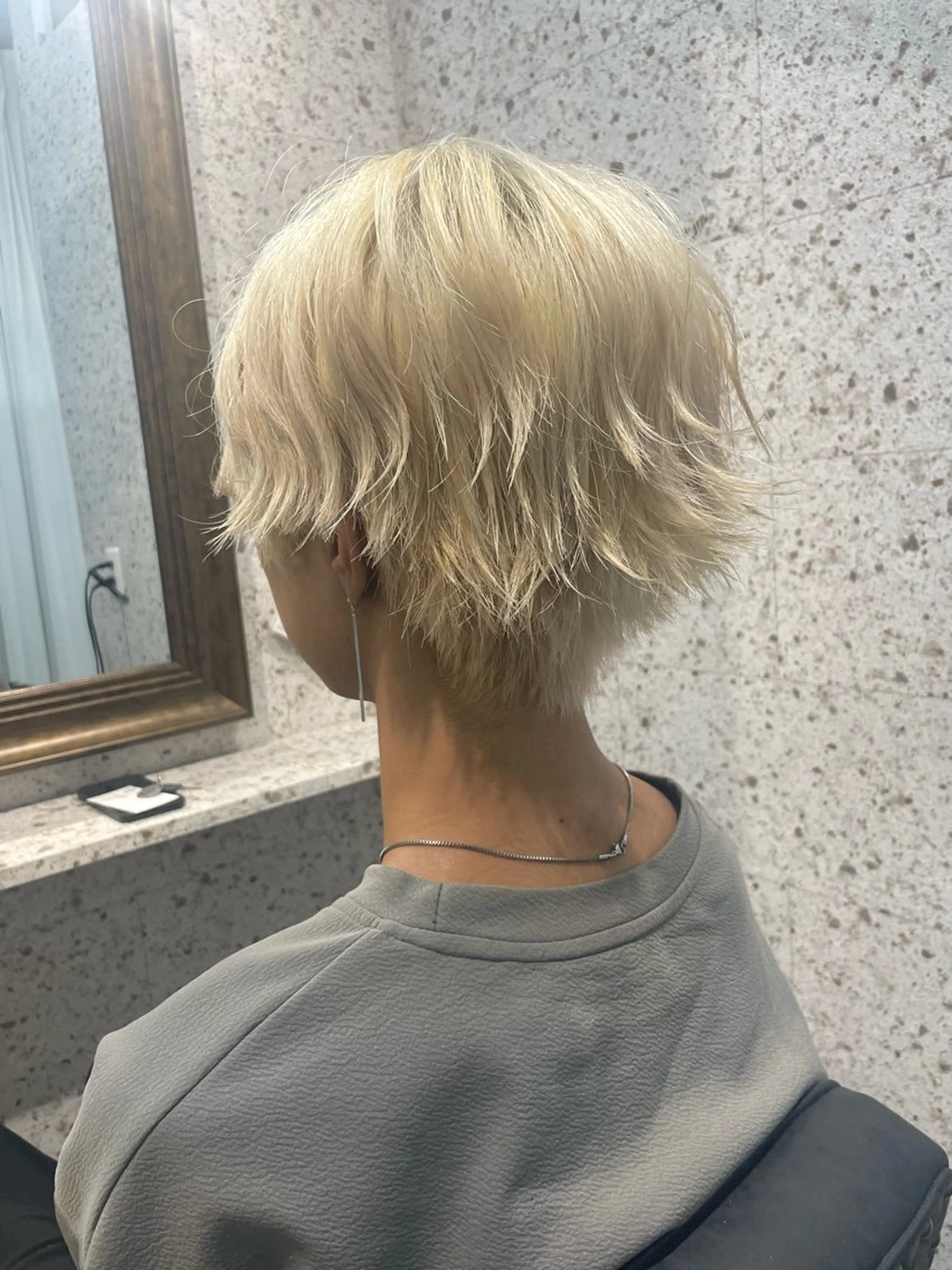 ショート カラー メンズ ブロンド ホワイトブロンド ヘアカラー lani hair salon所属・SHOTO ハイトー ン/デザインカラーのヘアスタイル