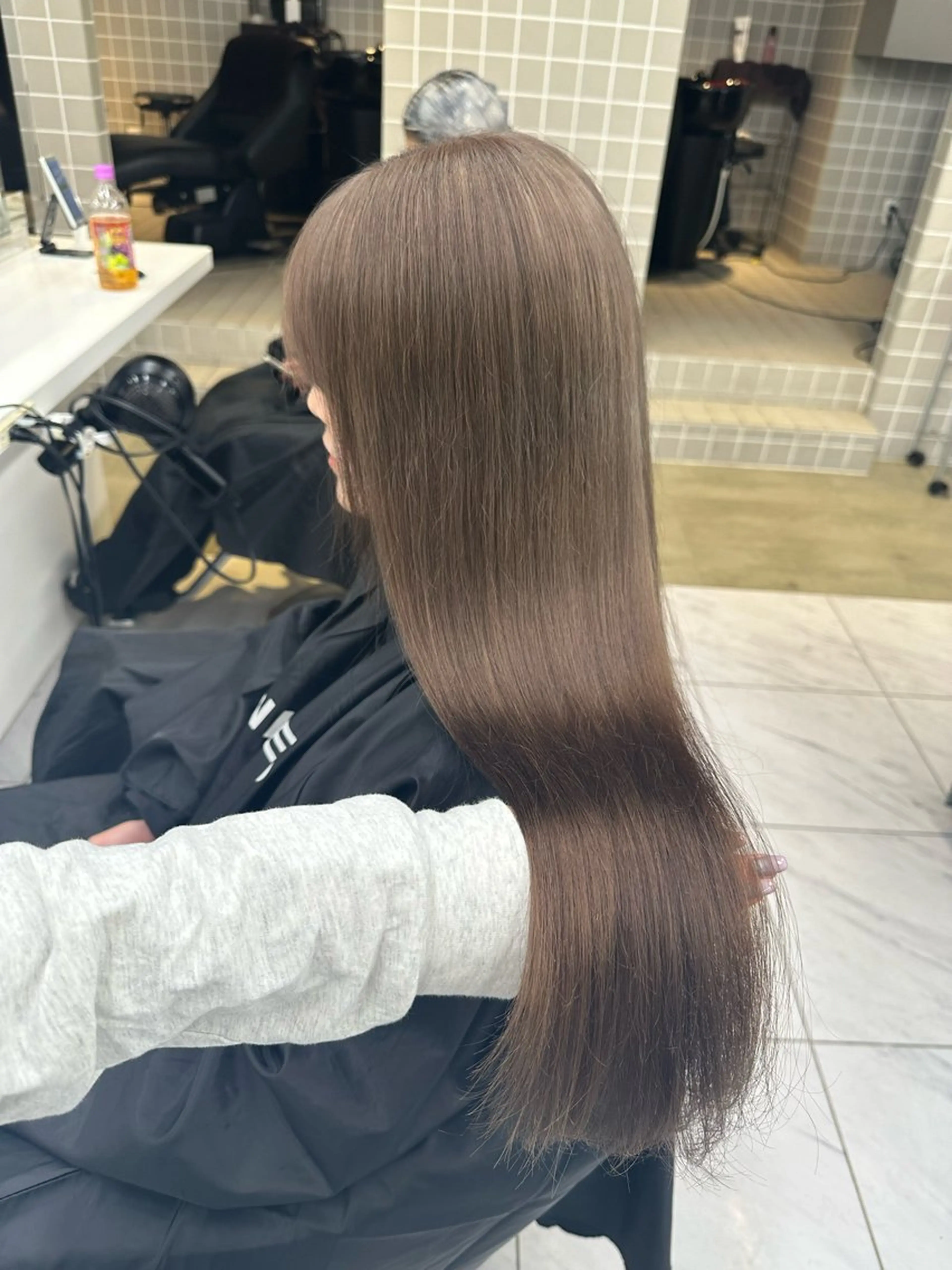ロング カラー ベージュカラー 黒髪 ブリーチ ブルーカラー ブルーブラック 🪞ハイトーン🪞 🤍waka🤍のヘアスタイル