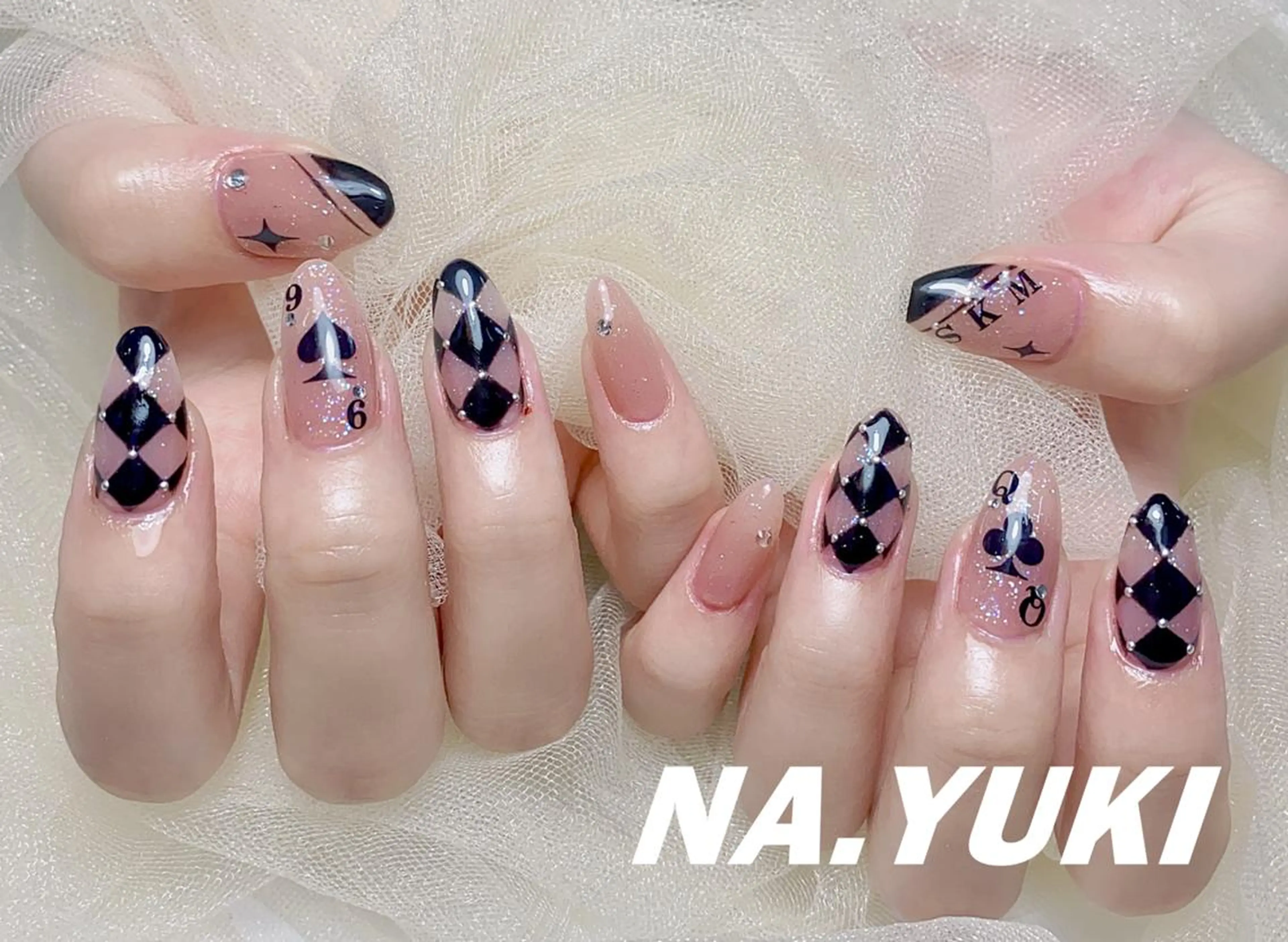 ネイル ハンドネイル ハンドケア 🌷 Mooning 🌷のネイルデザイン