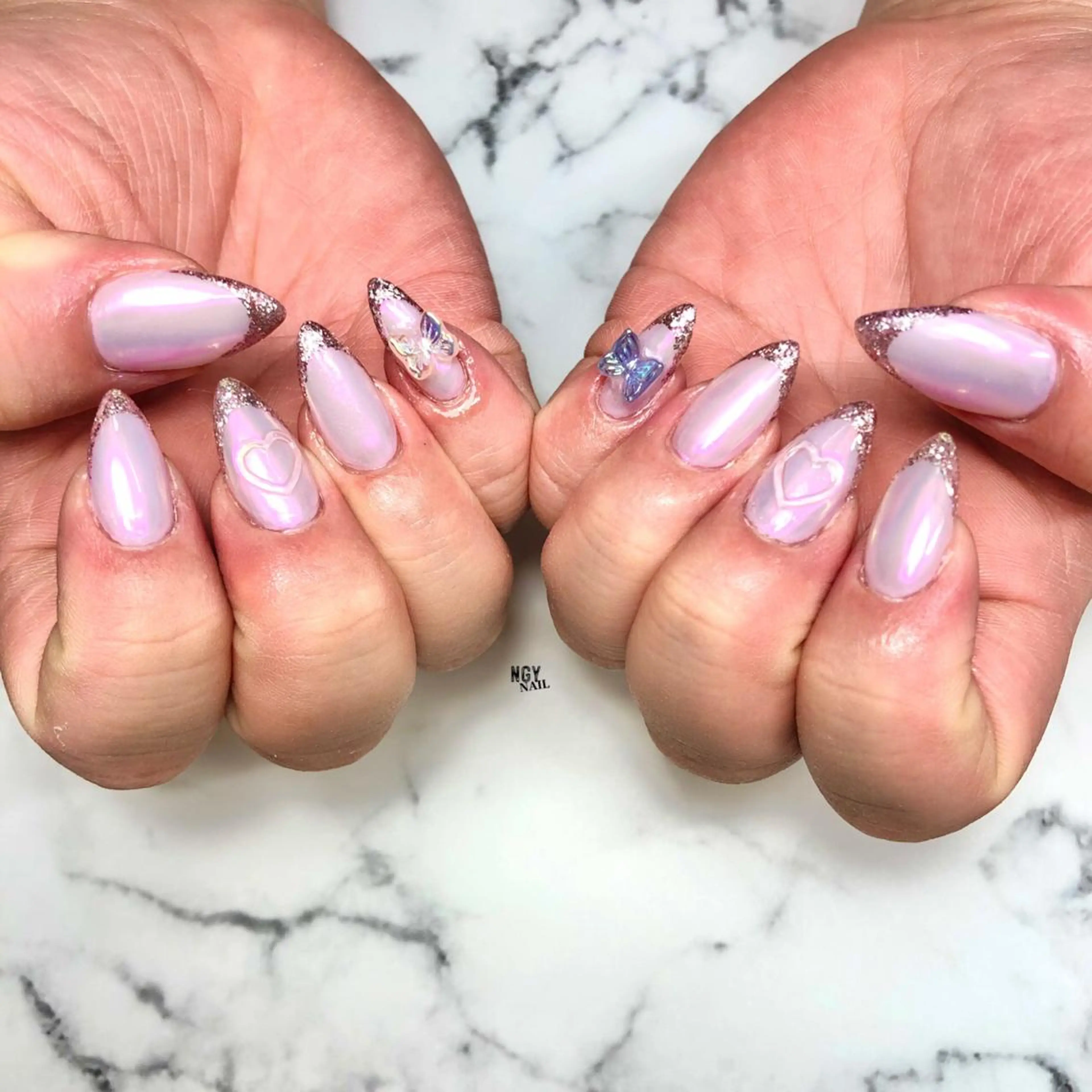 ネイル オーロラネイル フレンチネイル ジェルネイル ガーリー ハート ハンドネイル NAIL NOWのネイルデザイン