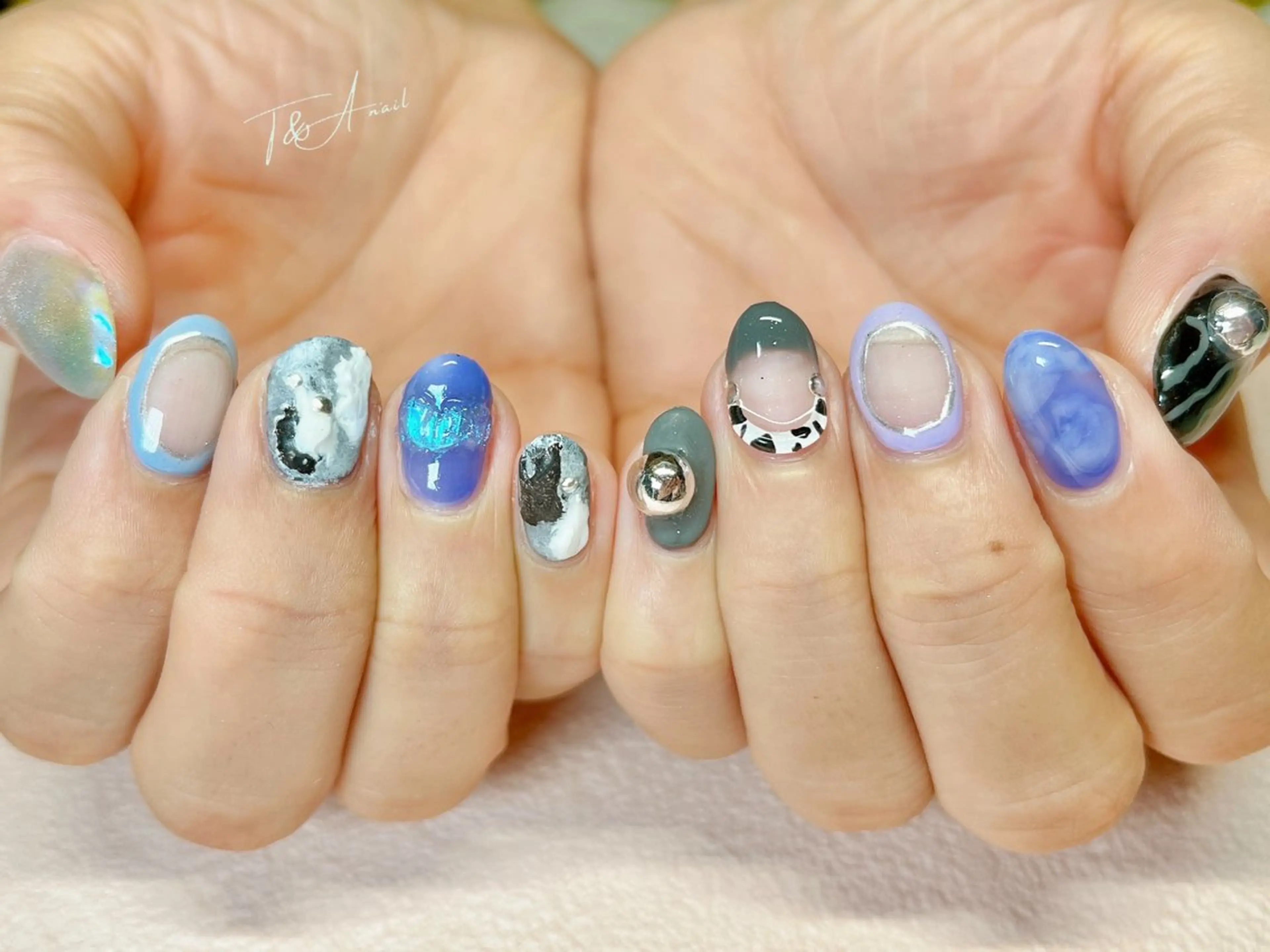 ネイル ブルー ジェルネイル ニュアンスネイル スカルプネイル ショートネイル ハンドネイル T&A nailのネイルデザイン