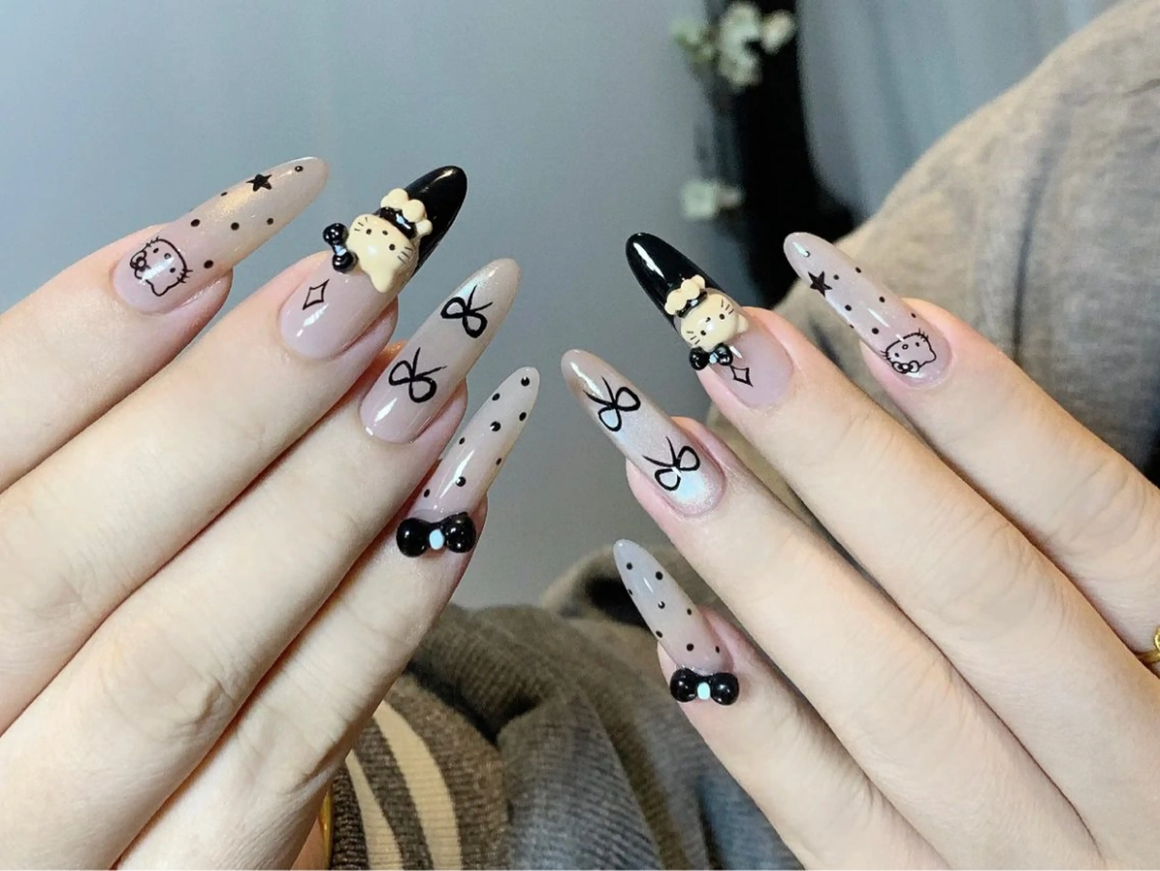 ロング NOA NAILのネイルデザイン