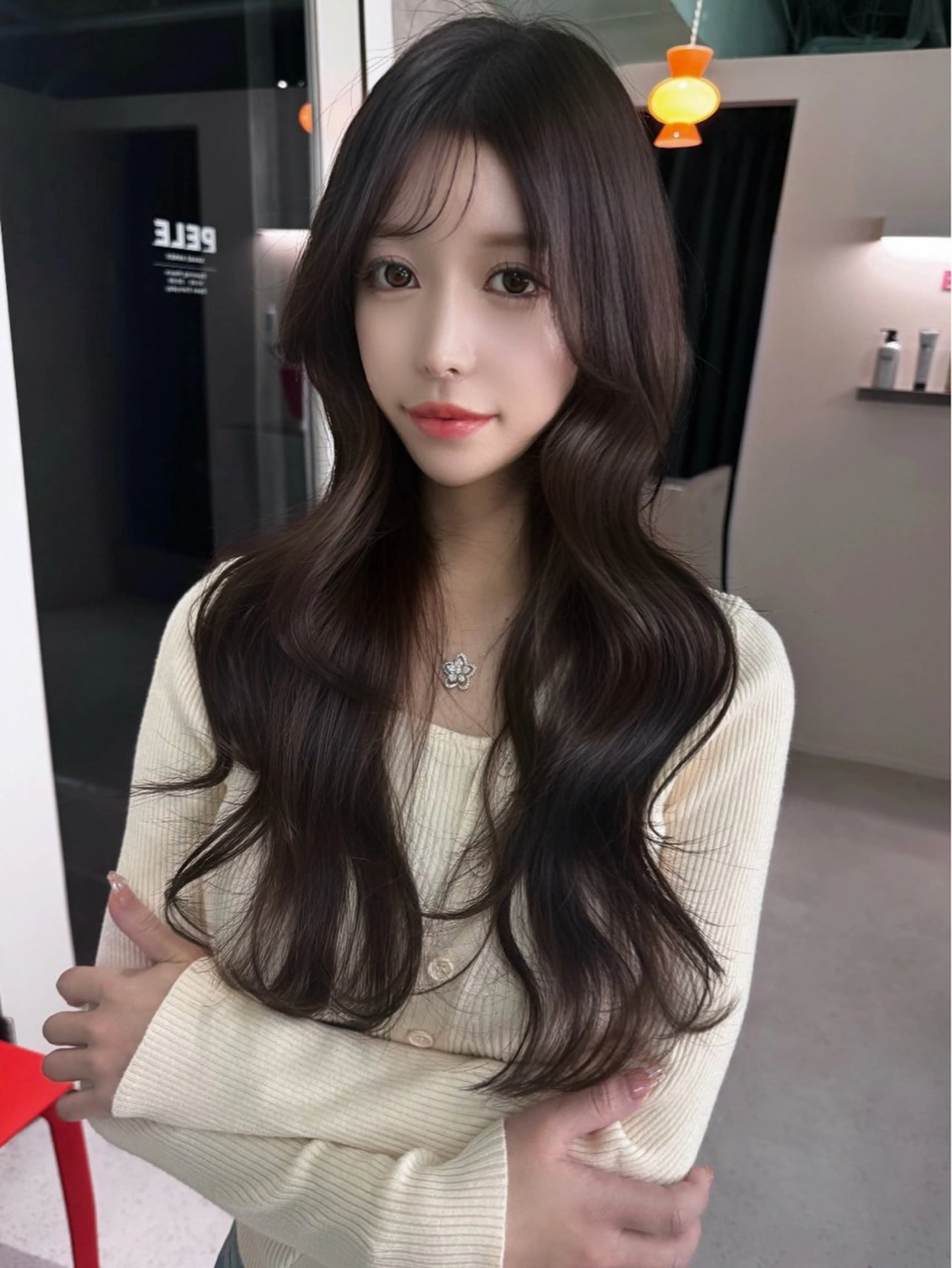 ロング くびれヘア 韓国風ヘア 小顔カット オルチャンヘア カット ヘアカラー トリートメント 韓国ヘア特化 TAKESHIのヘアスタイル