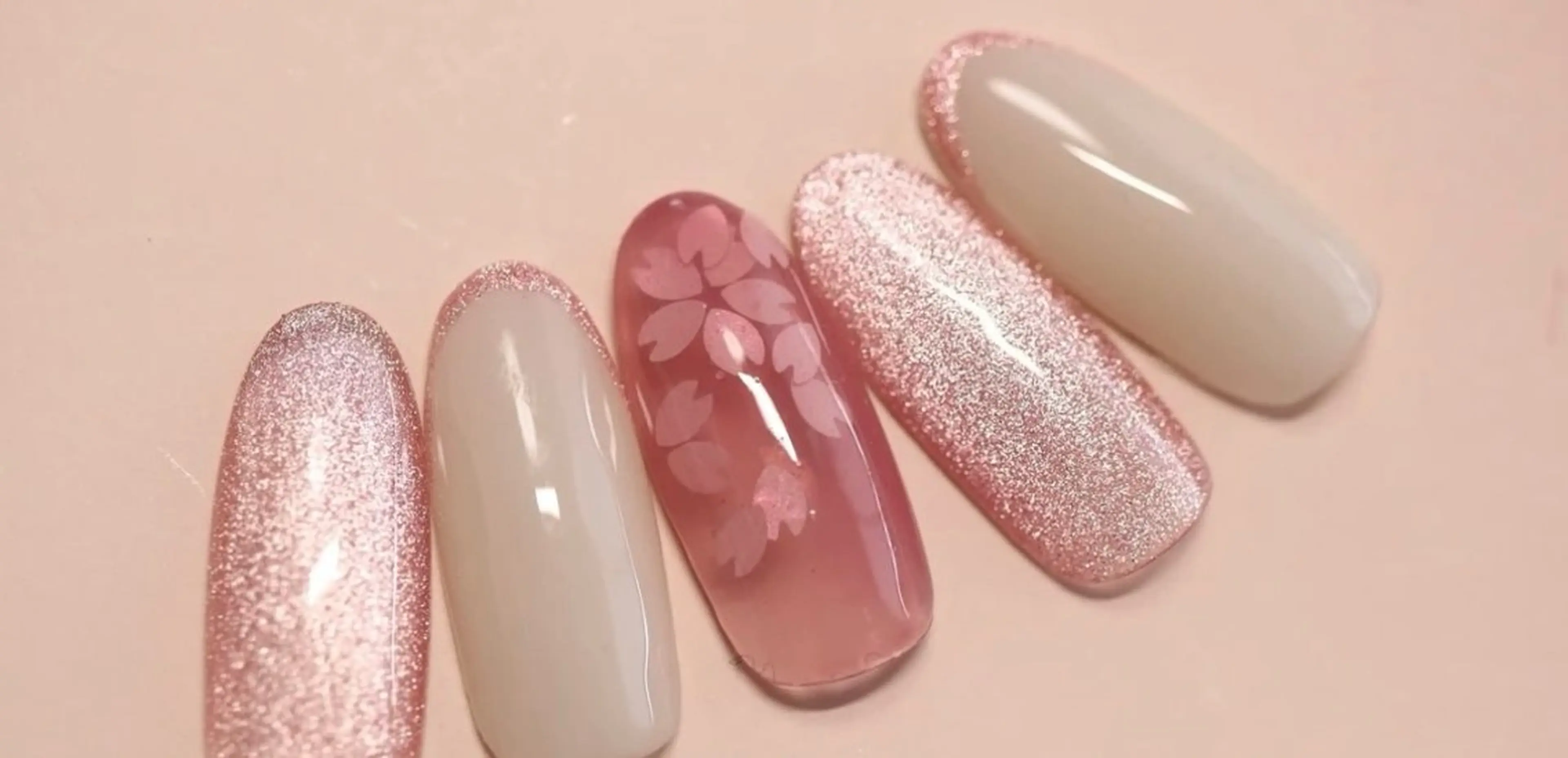 ネイル 持ち込み ハンドネイル JISOO ANA.CHUOのネイルデザイン