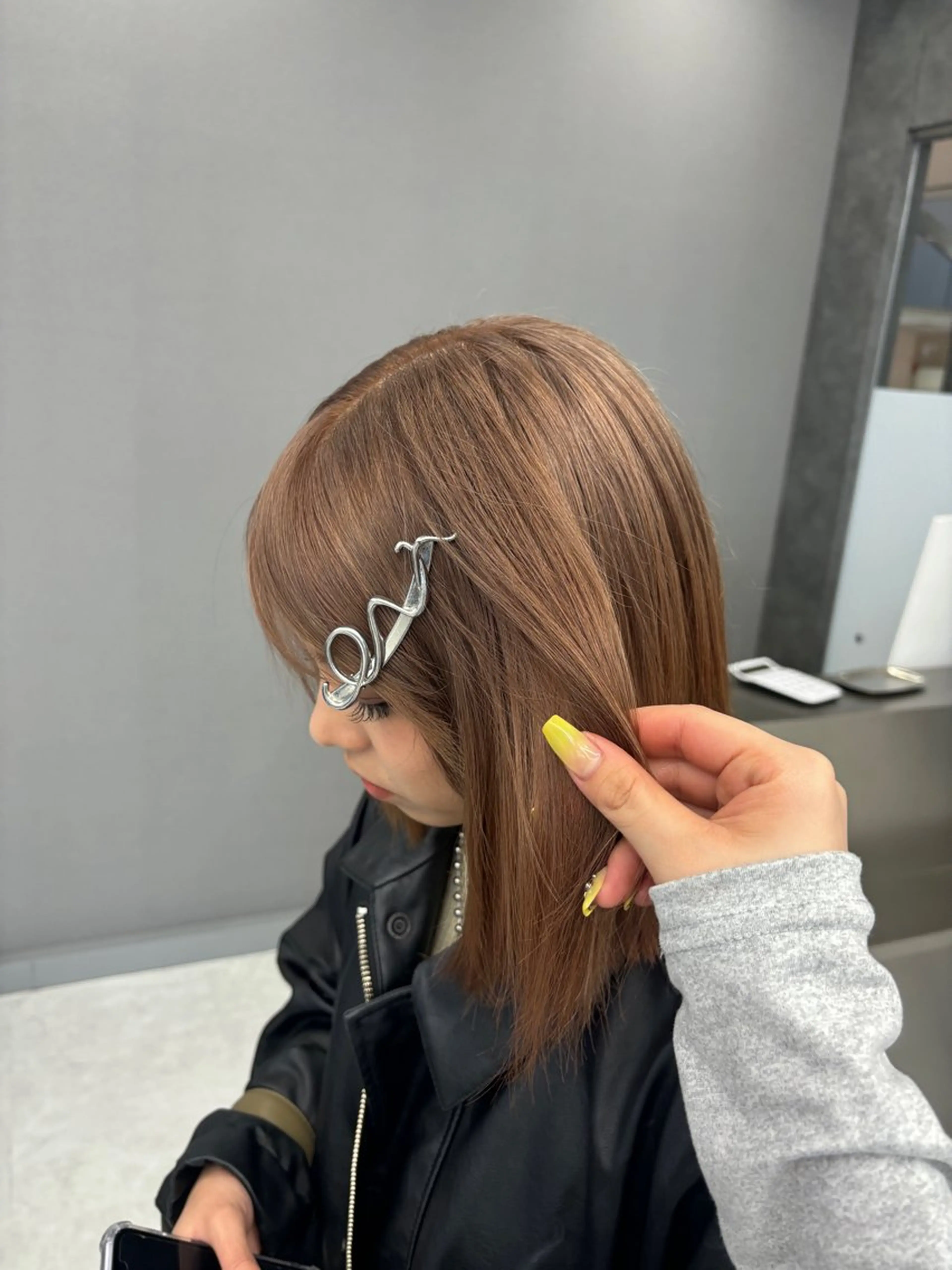 ミディアム カラー ヘアアレンジ ヘアカラー トリートメント ヘアセット ミルクティー/ピンク カラー/ みう🎀のヘアスタイル