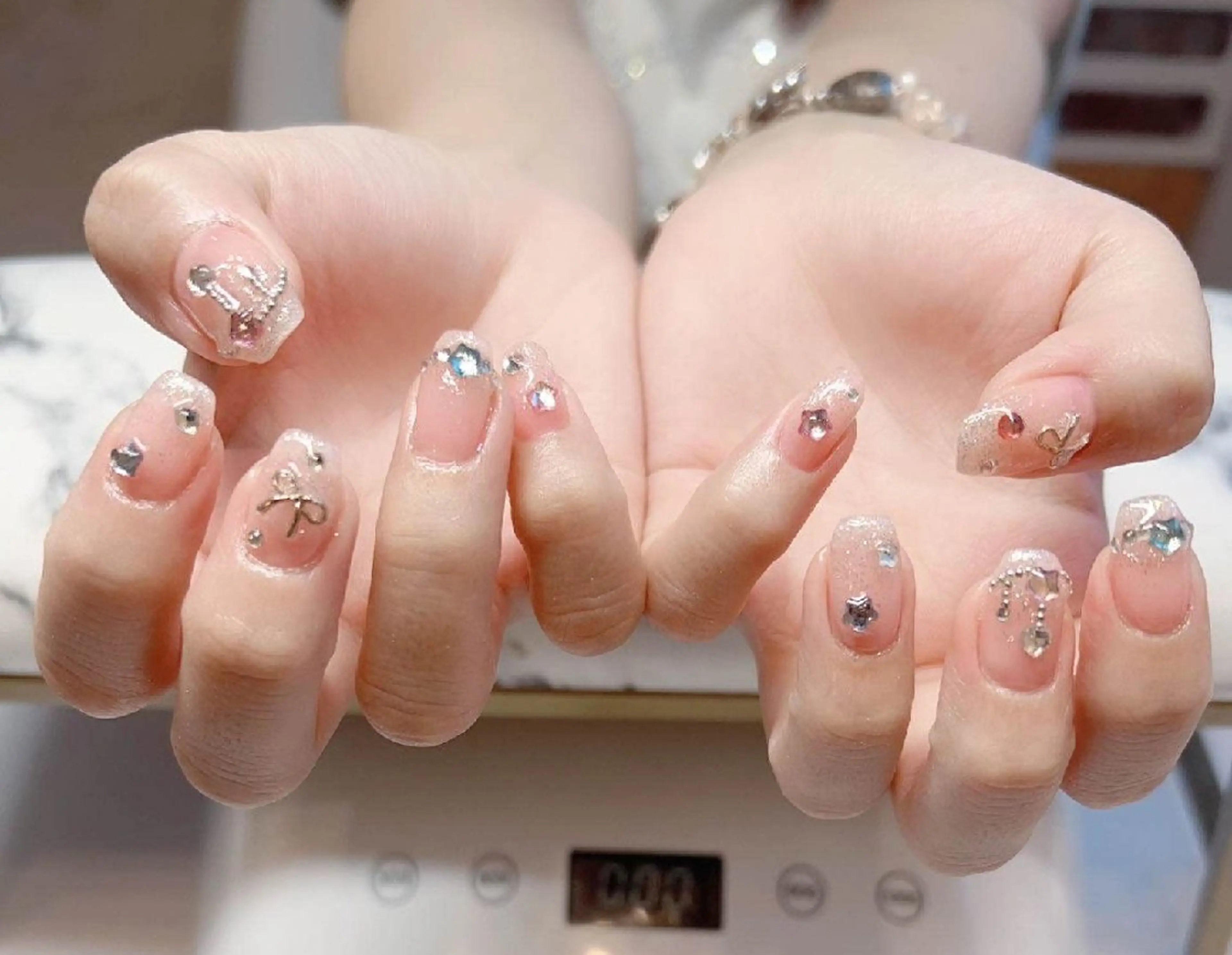 ネイル 持ち込み ネイルサロンred veil所属・RiRi  ネイルサロンのネイルデザイン