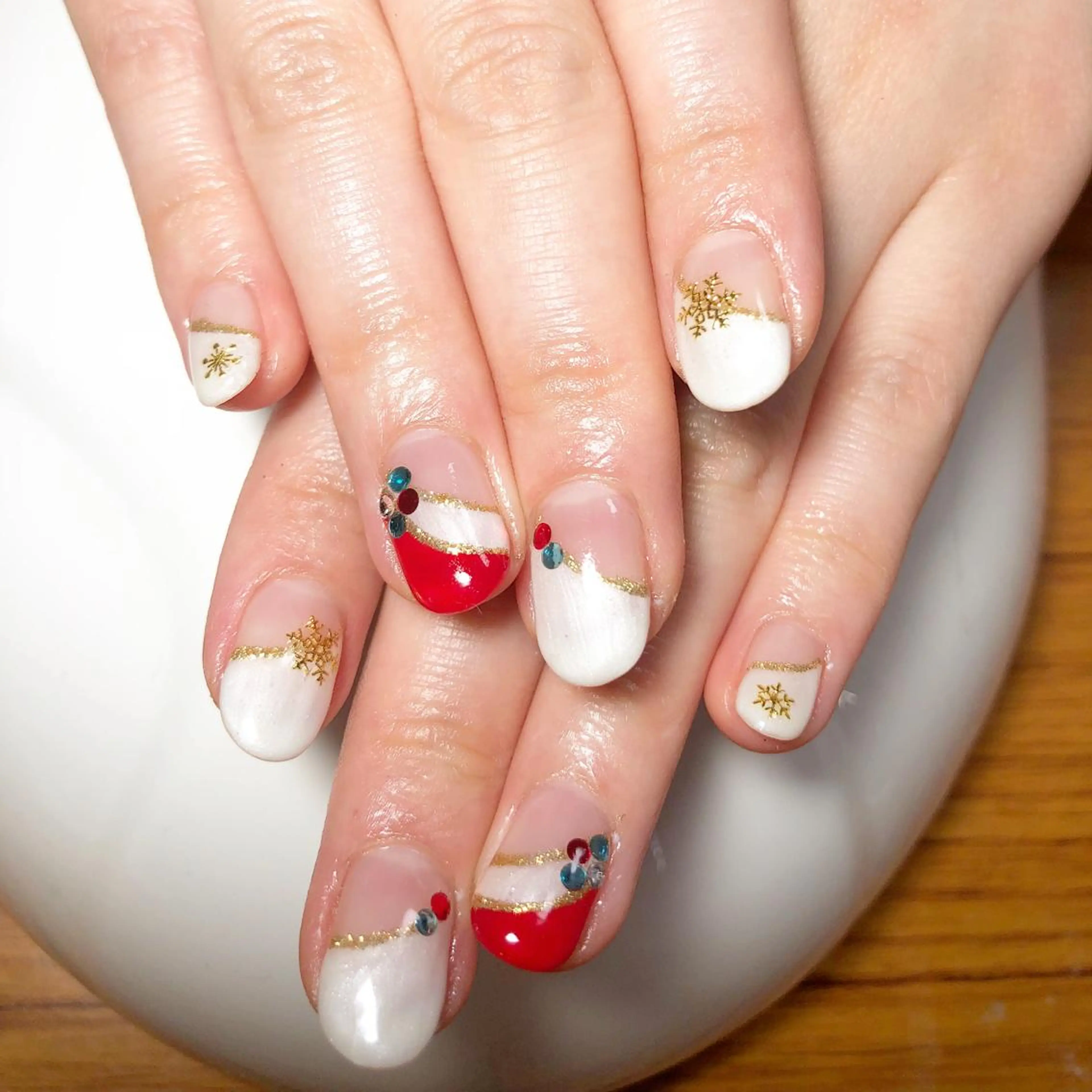 ネイル ストーンネイル MaHaRo所属・S HARUKAのネイルデザイン