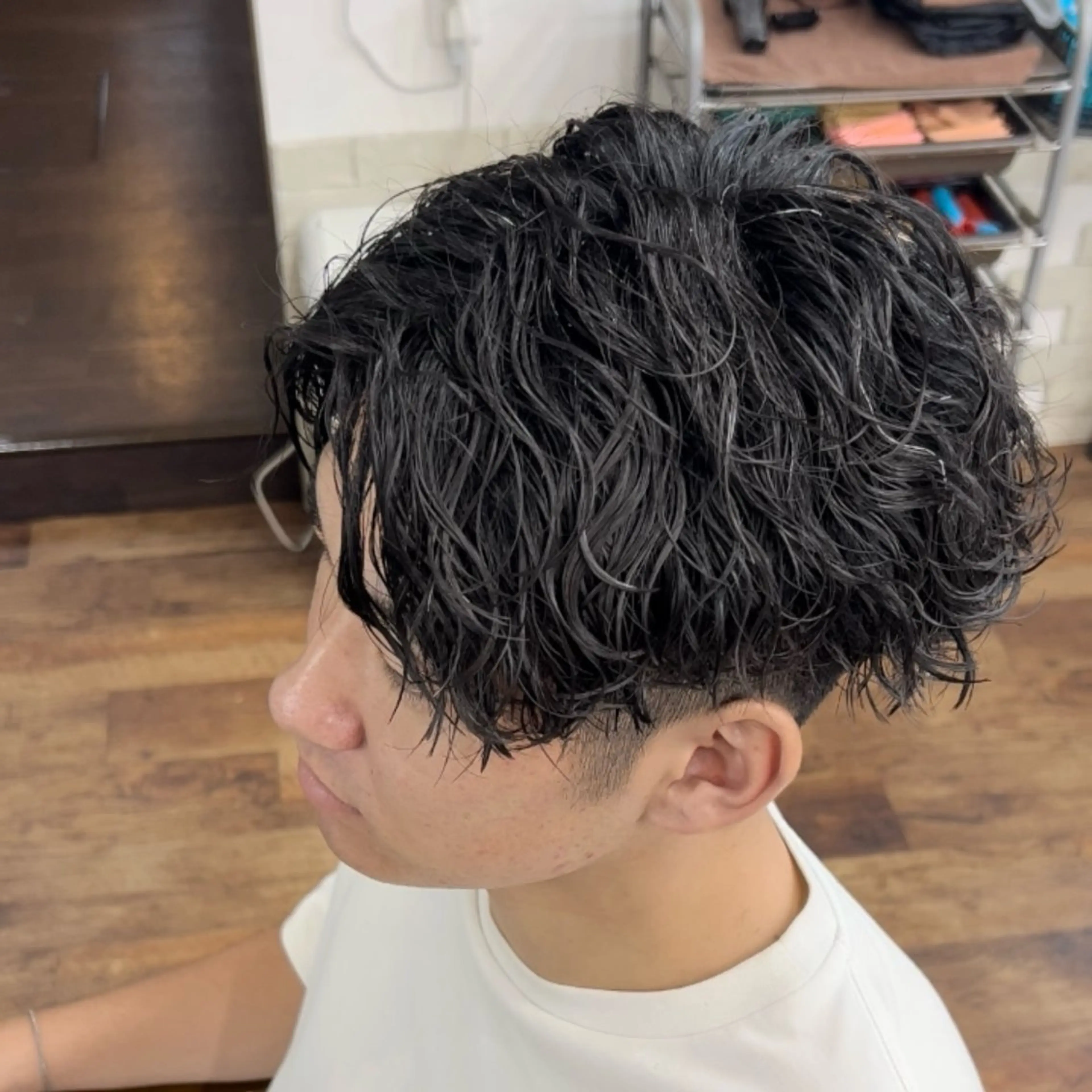 パーマ メンズ センターパート メンズパーマ スパイラルパーマ Rikito /メンズパーマのヘアスタイル