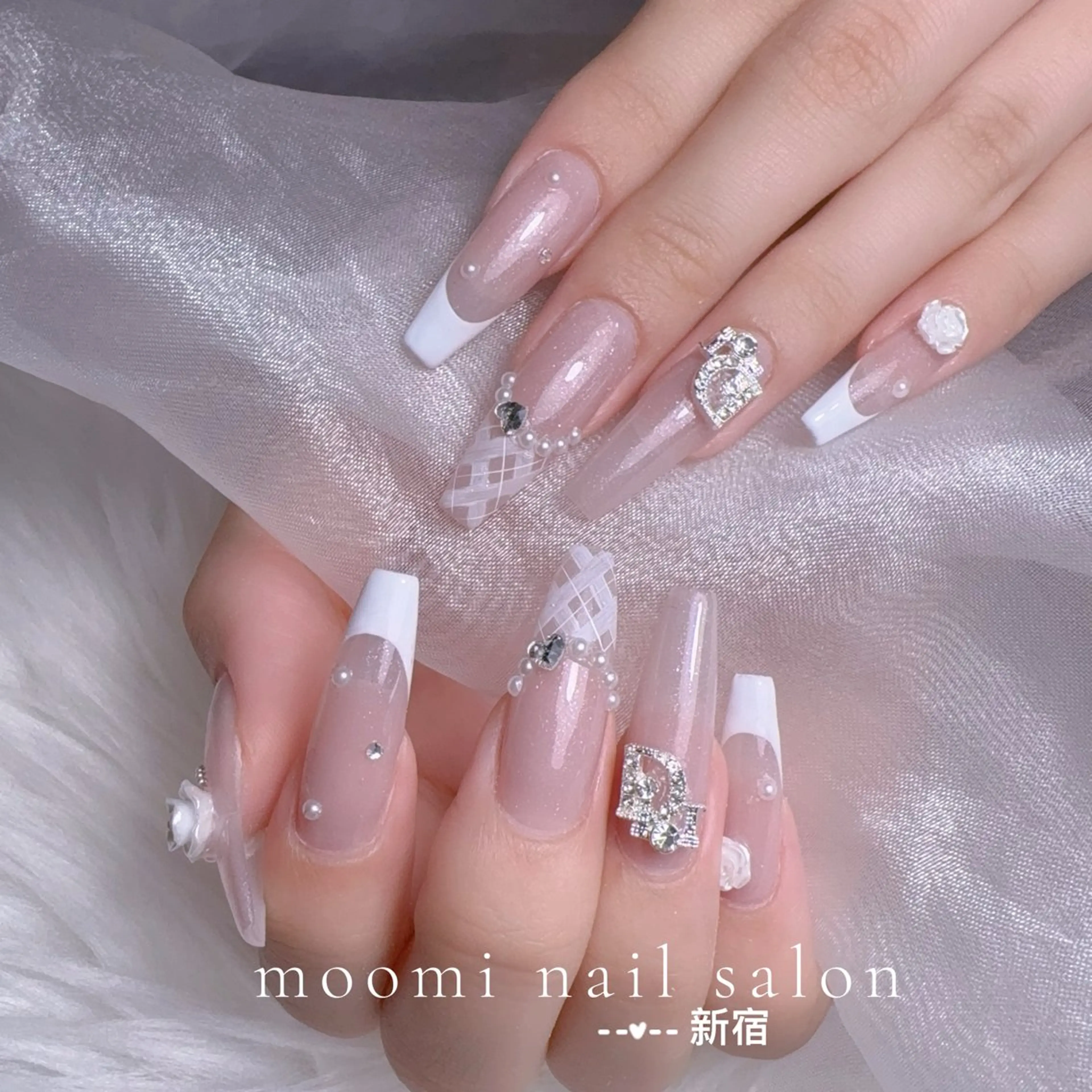ネイル チークネイル フレンチネイル ジェルネイル グラデーション ハート ハンドネイル moomi nail スカルプ専門のネイルデザイン