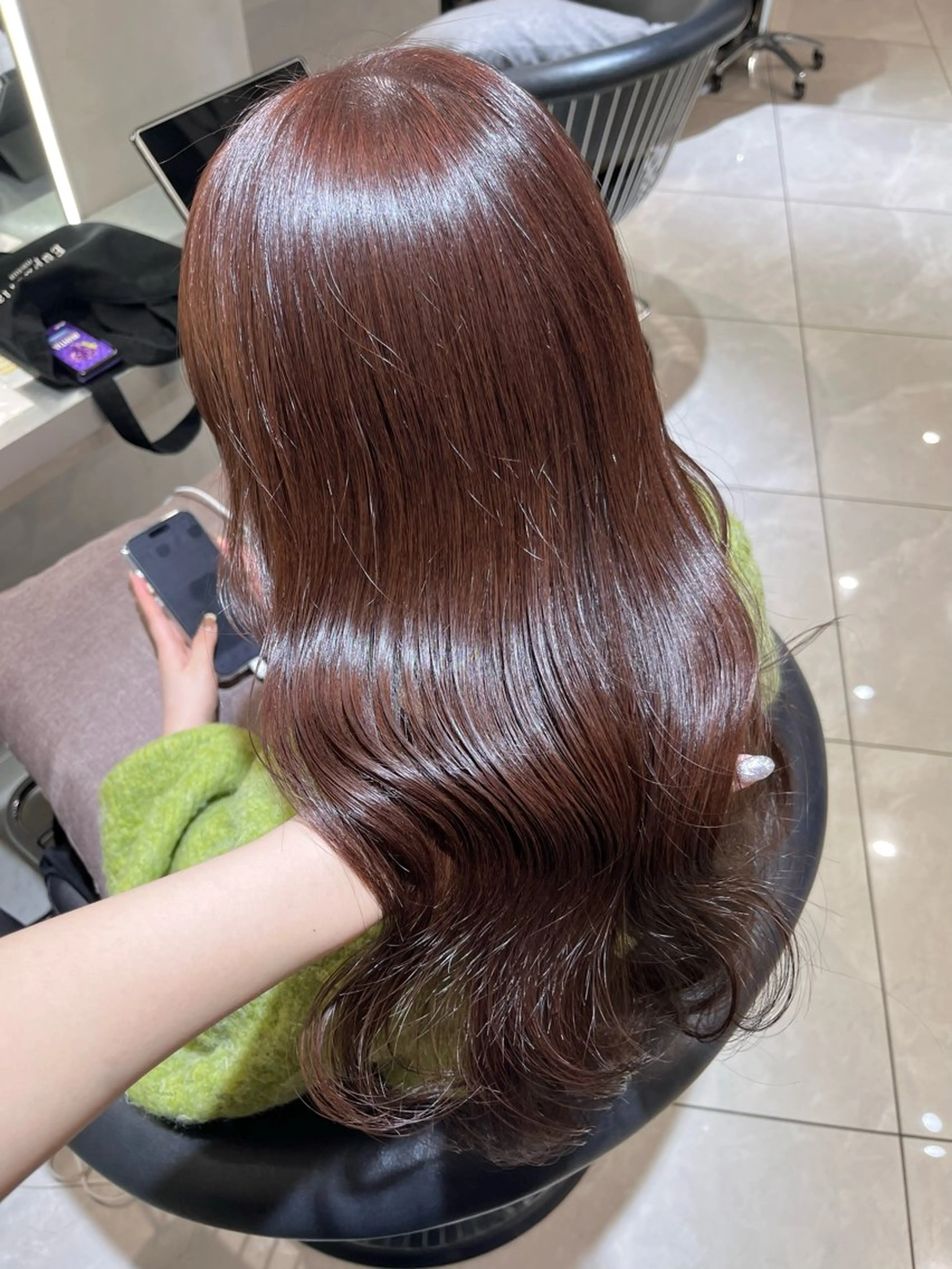 セミロング カラー ブラウンカラー ピンクカラー ピンクブラウン MITSUKI🤍 モテ髪×韓国レイヤーのヘアスタイル