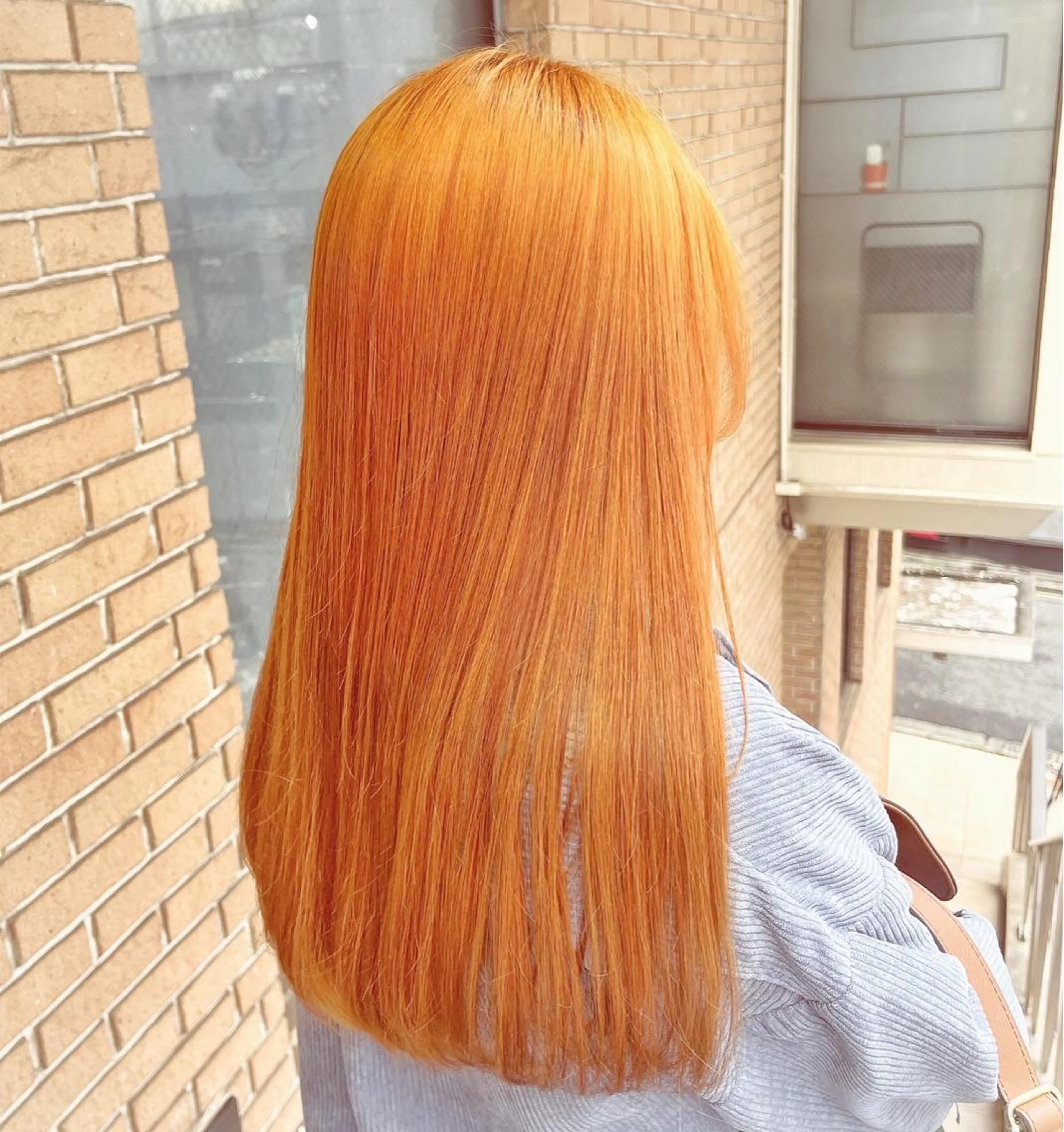 ロング カラー ヘアアレンジ ブリーチ オレンジ ヘアカラー ピンクカラー🩷 ヘアセットＮＯ.1のヘアスタイル