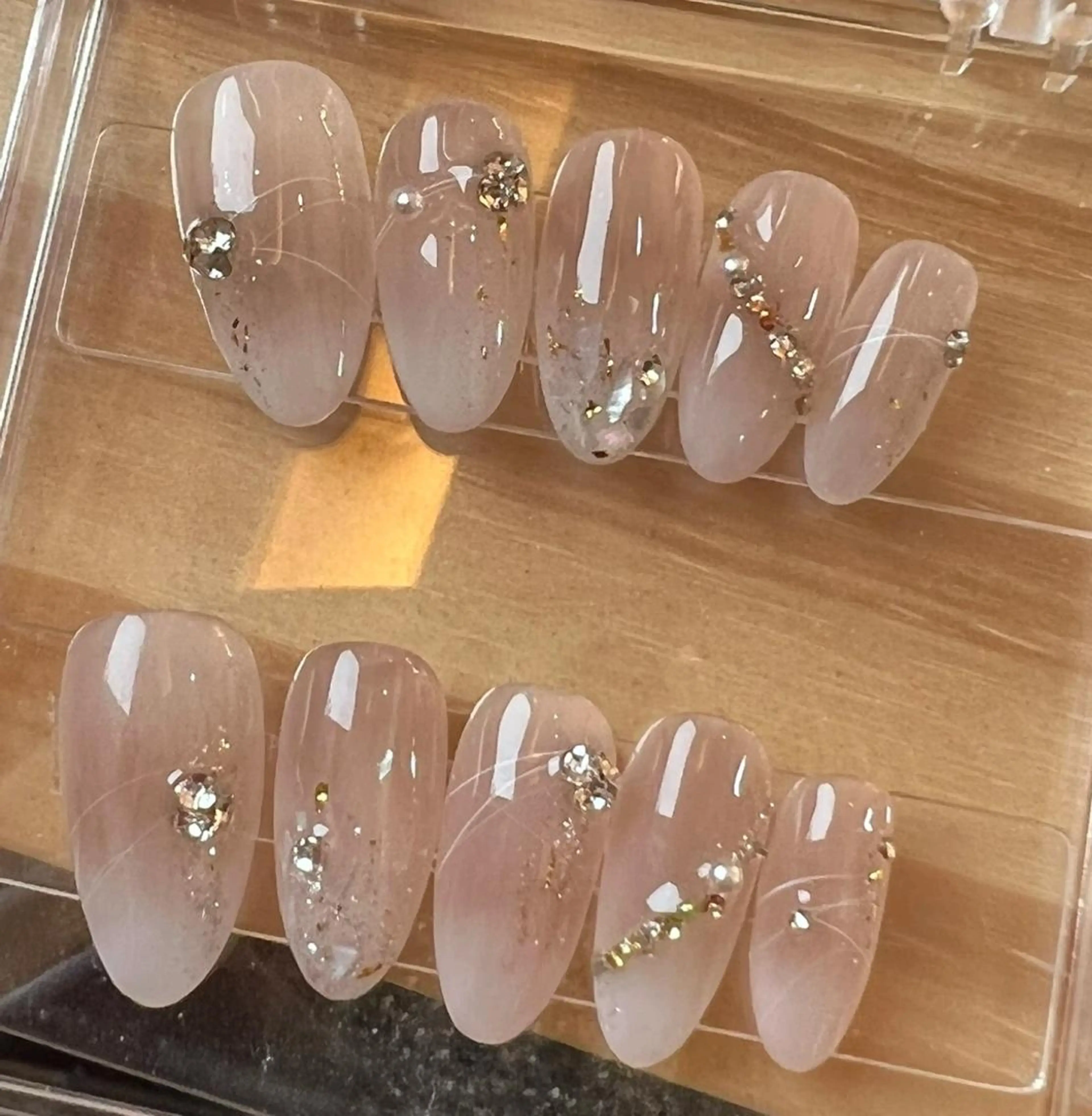 ネイル Queens 榊 まおのネイルデザイン
