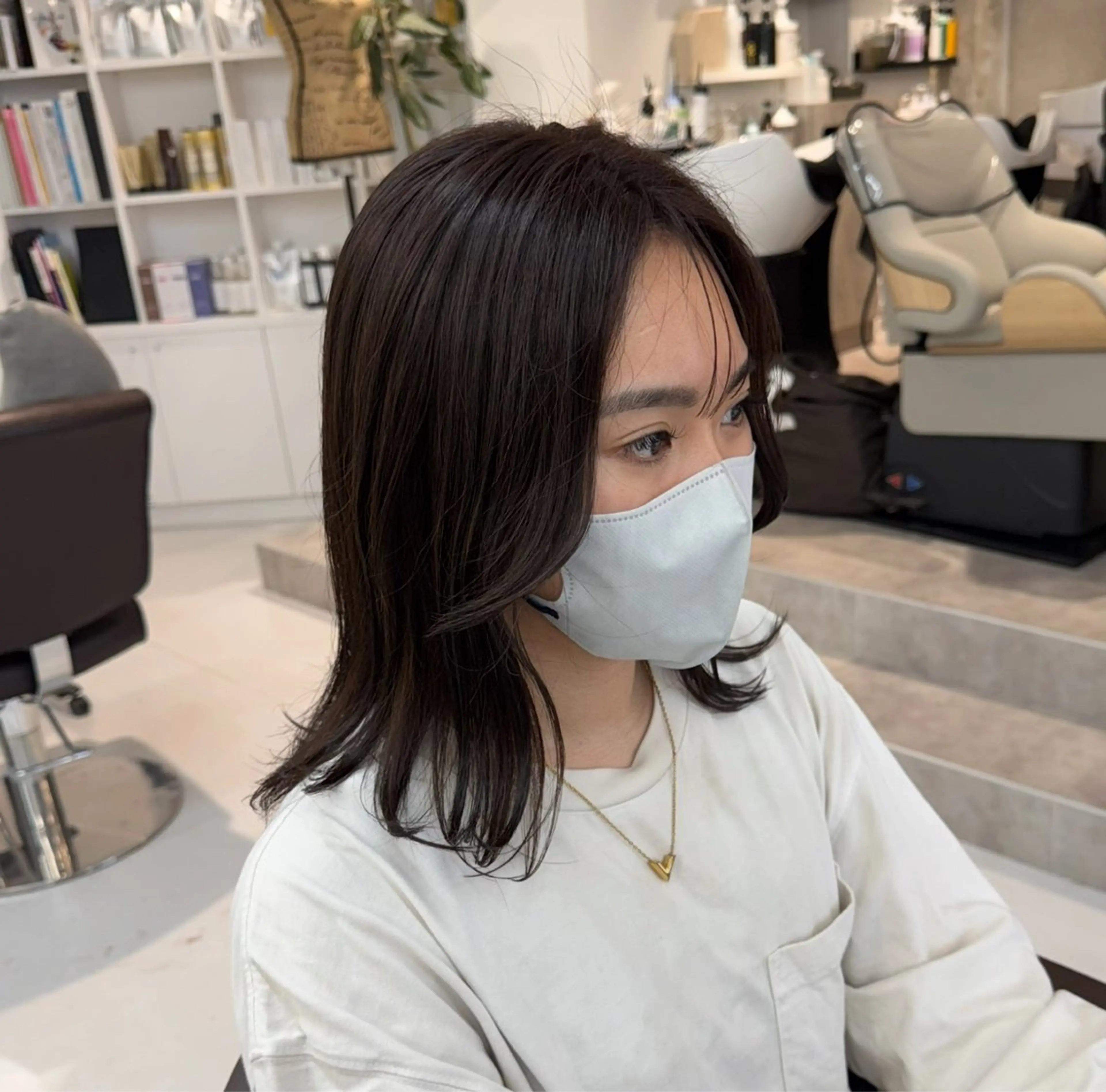 ミディアム 榎本 雪来 LEV.のヘアスタイル
