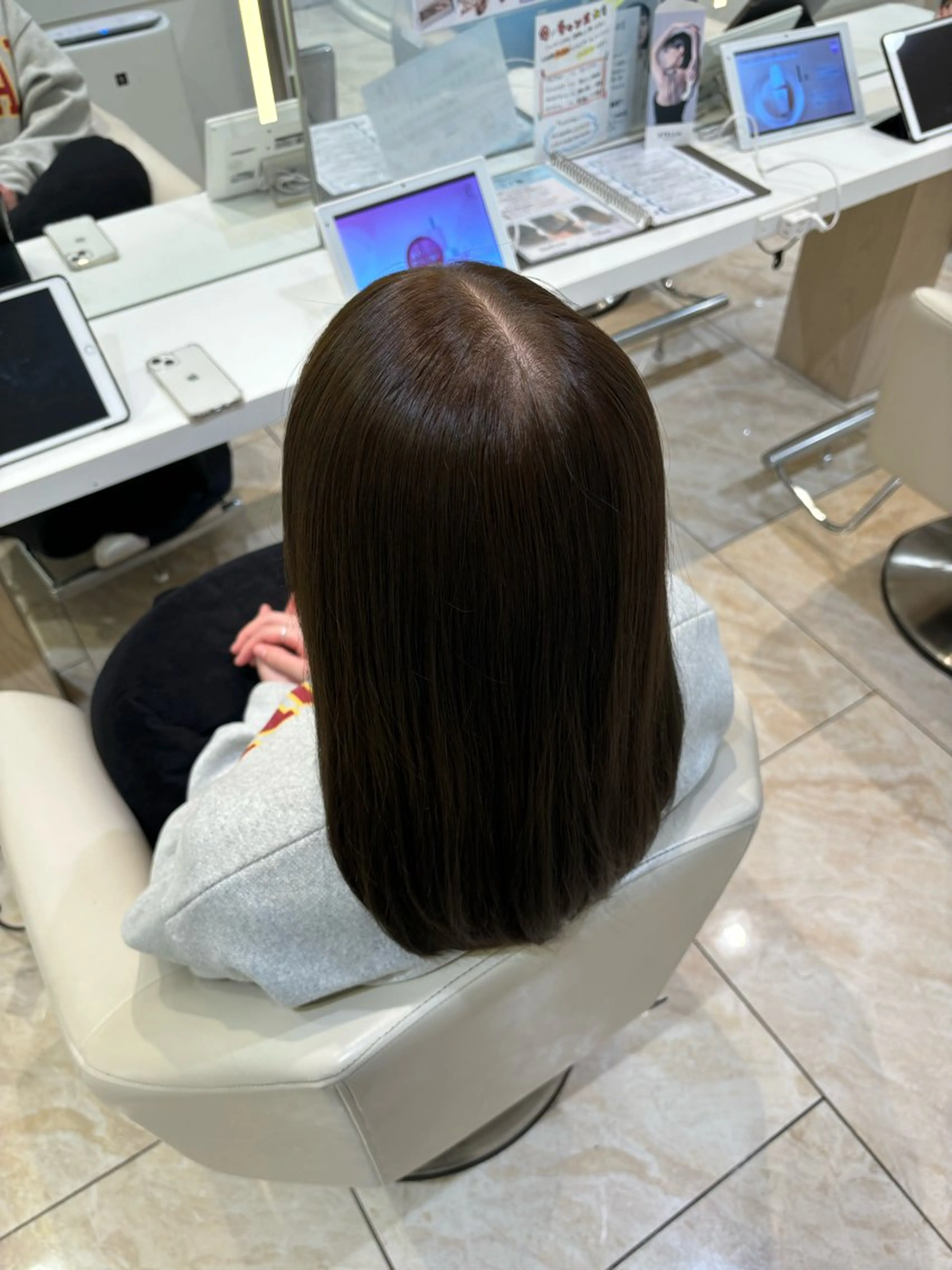 セミロング カラー ブラウンカラー ヘアカラー トリートメント miho‪𓂃 ANNETTAのヘアスタイル
