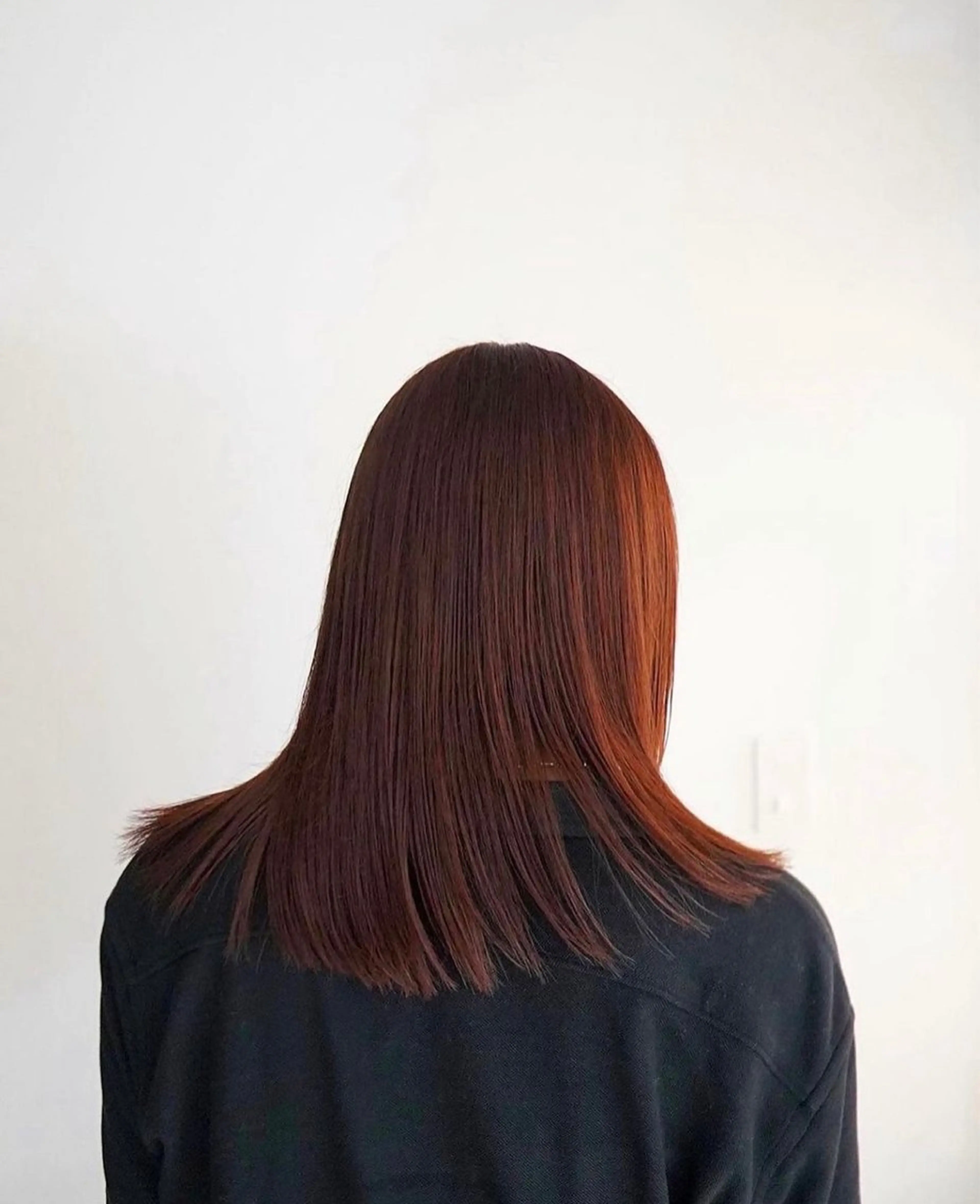 ミディアム カラー ヘアアレンジ メンズ ブラウンカラー オレンジ オレンジブラウン 顔まわりレイヤー レイヤーカット ヘアカラー トリートメント ヘアセット 💐大人可愛く Kroda💐のヘアスタイル