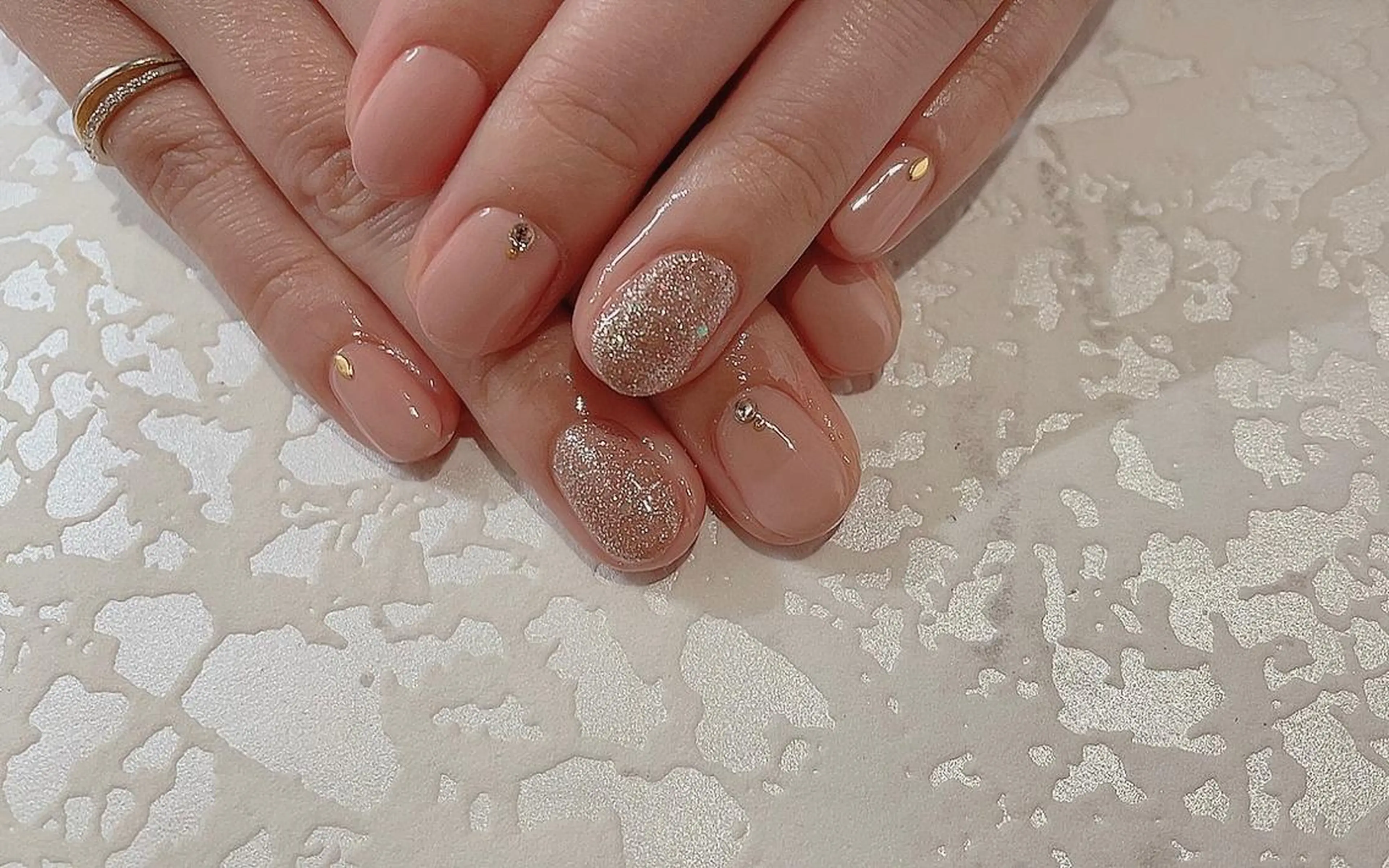 ネイル ラメ(グリッター) Kanal Kanaのエステ・リラクイメージ