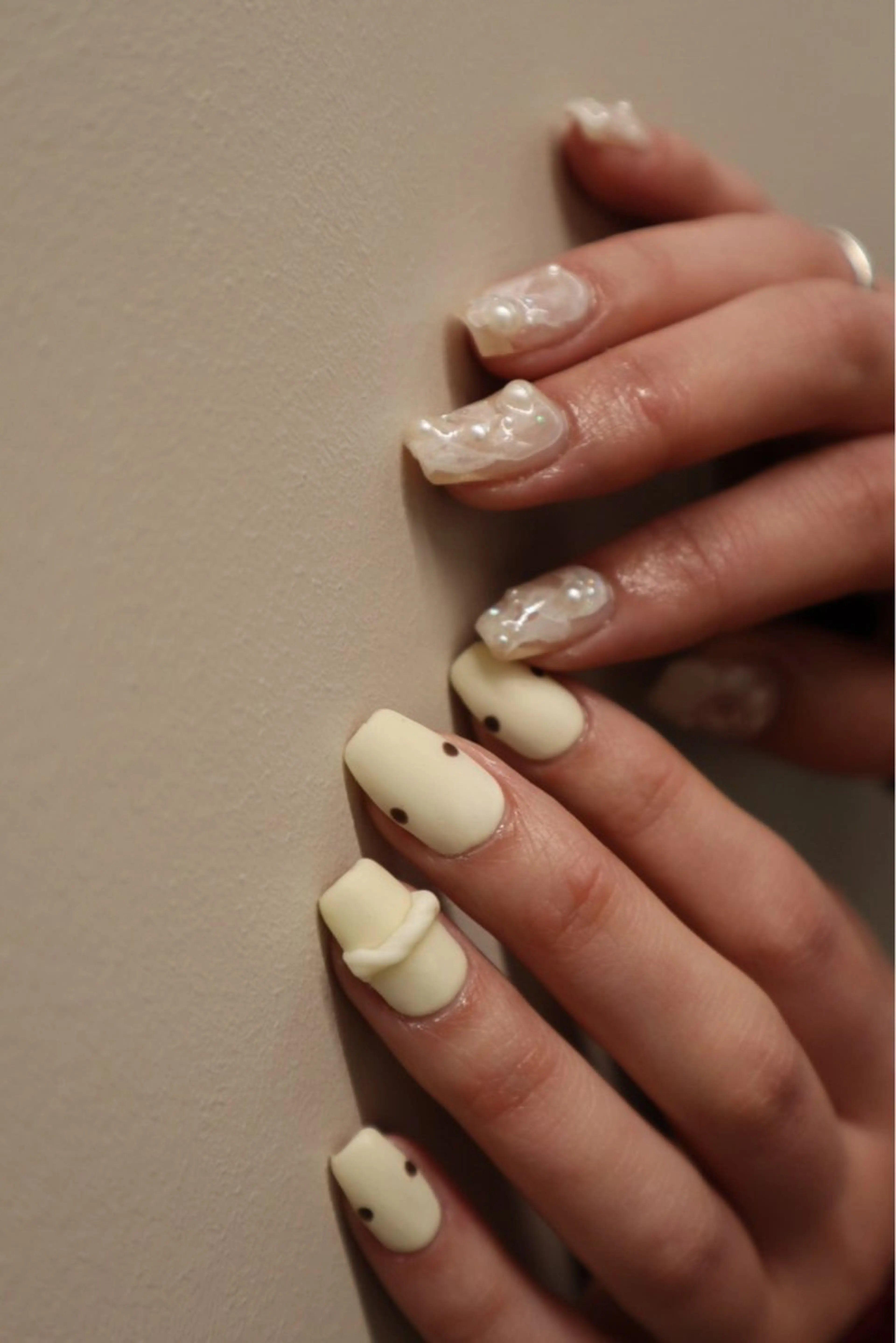 ネイル ホワイト ハンドネイル sister  mohawk所属・chika ／ nailのネイルデザイン