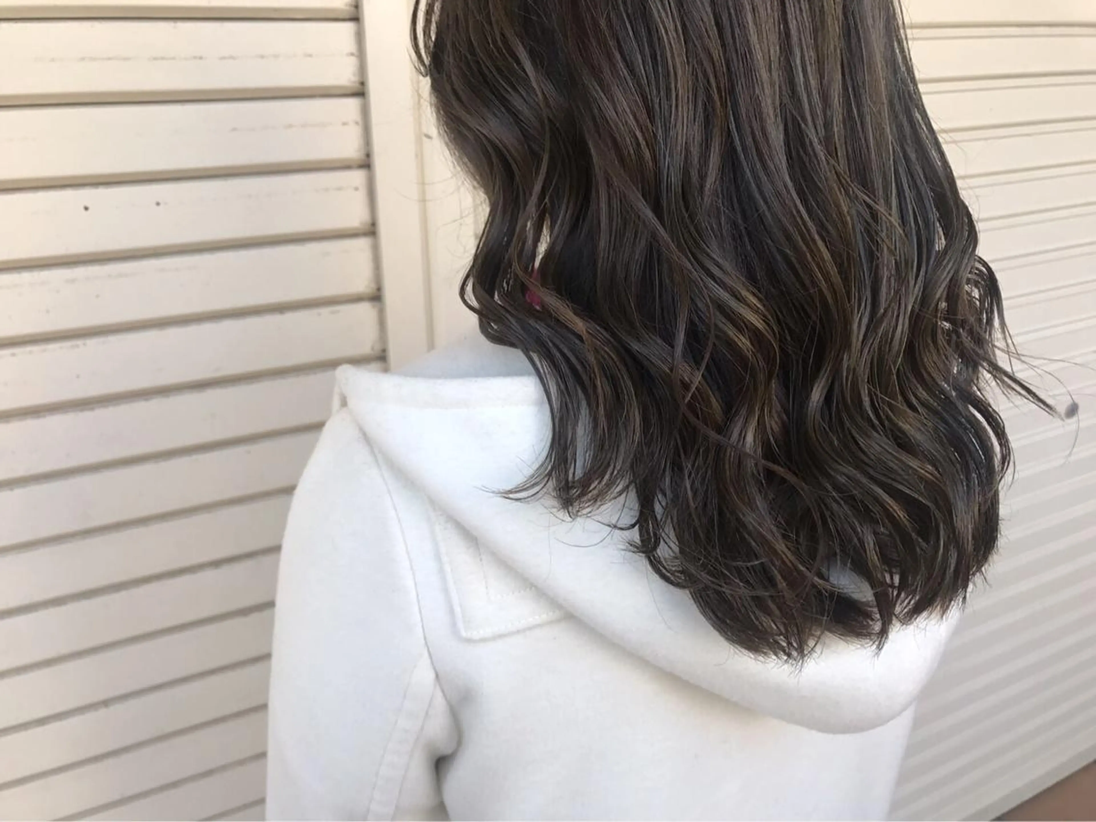 セミロング カラー 吉川 純太のヘアスタイル