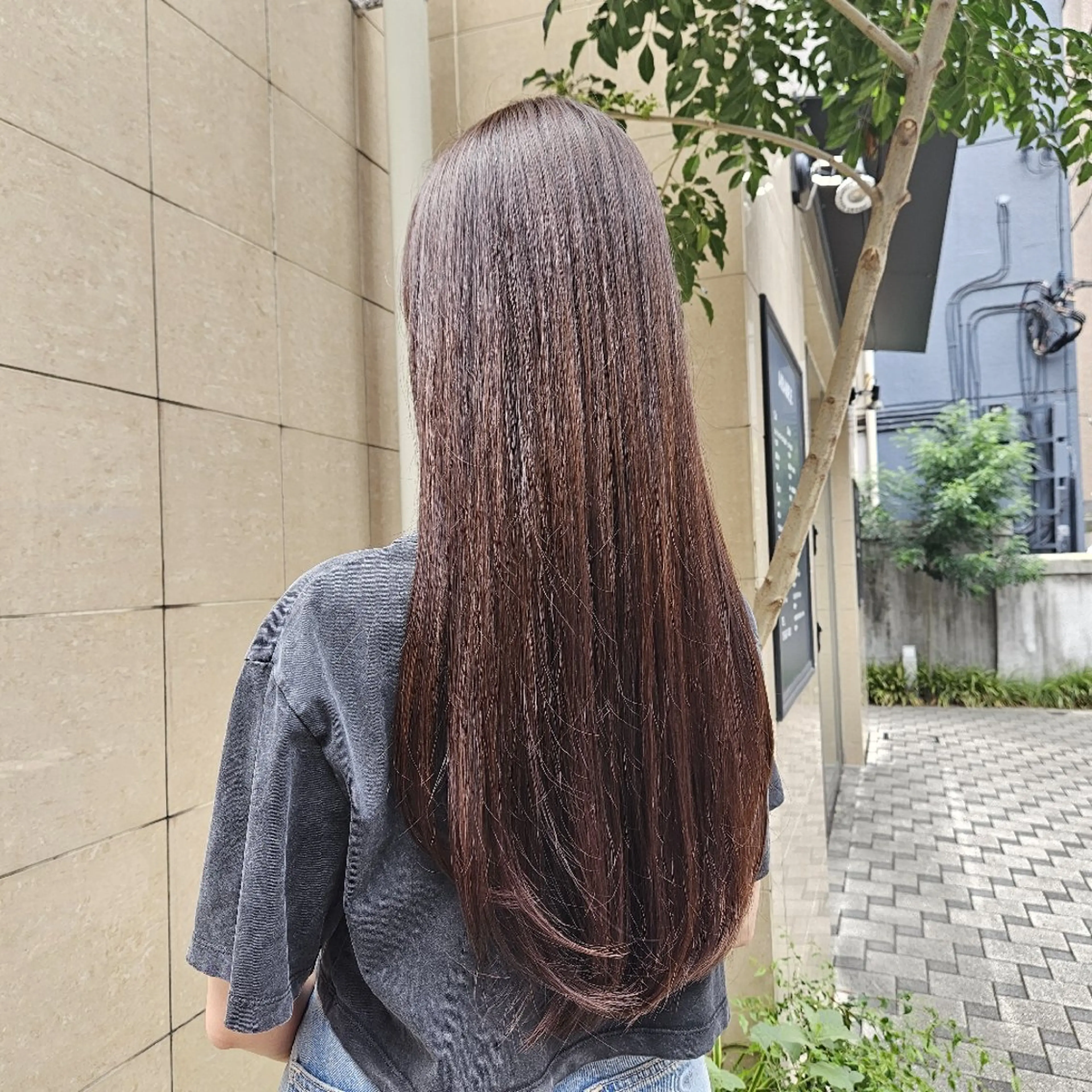 ロング 内藤 旭のヘアスタイル