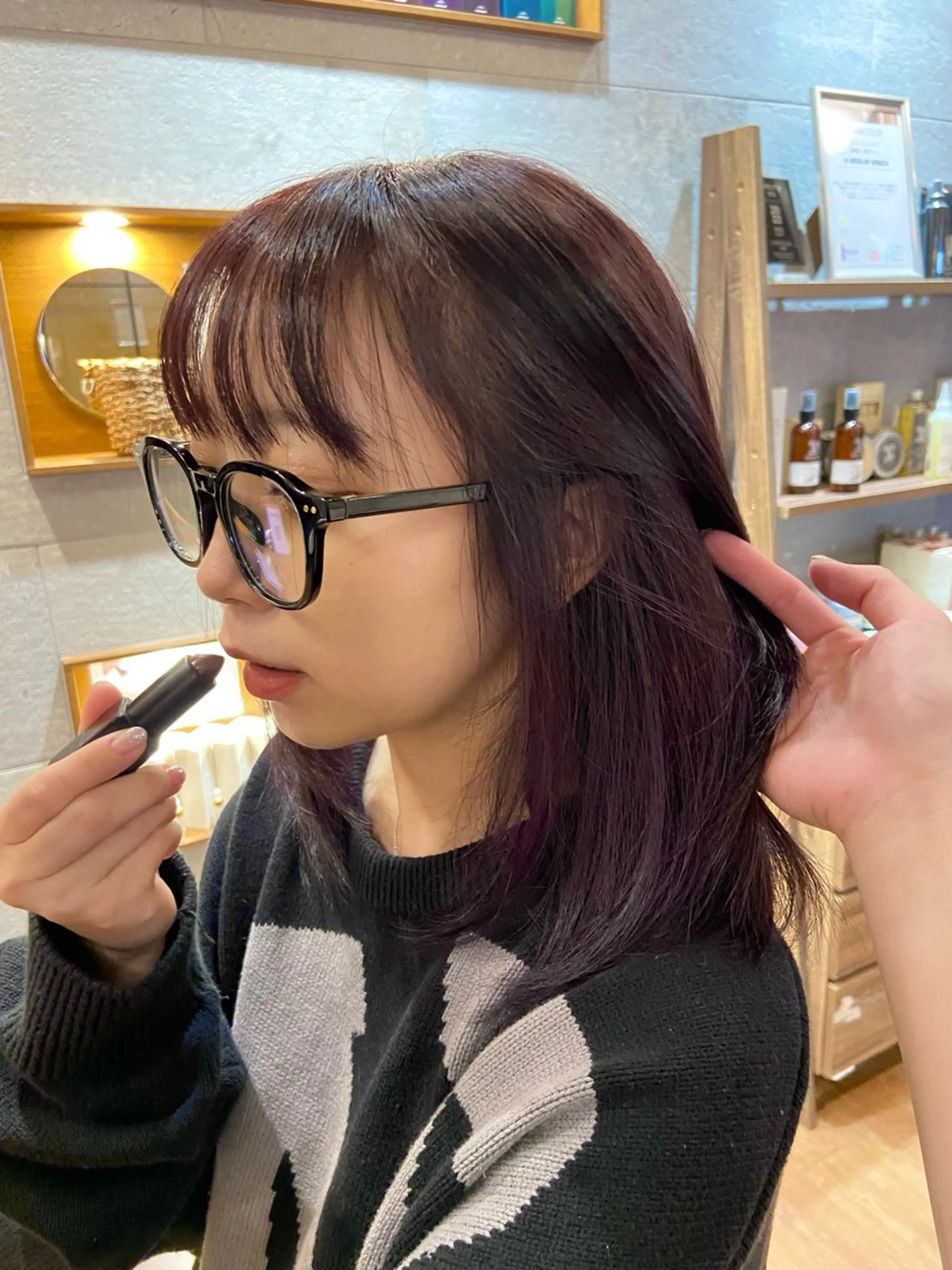 ミディアム ヘアカラー 透明感カラー｜ める🎀のヘアスタイル