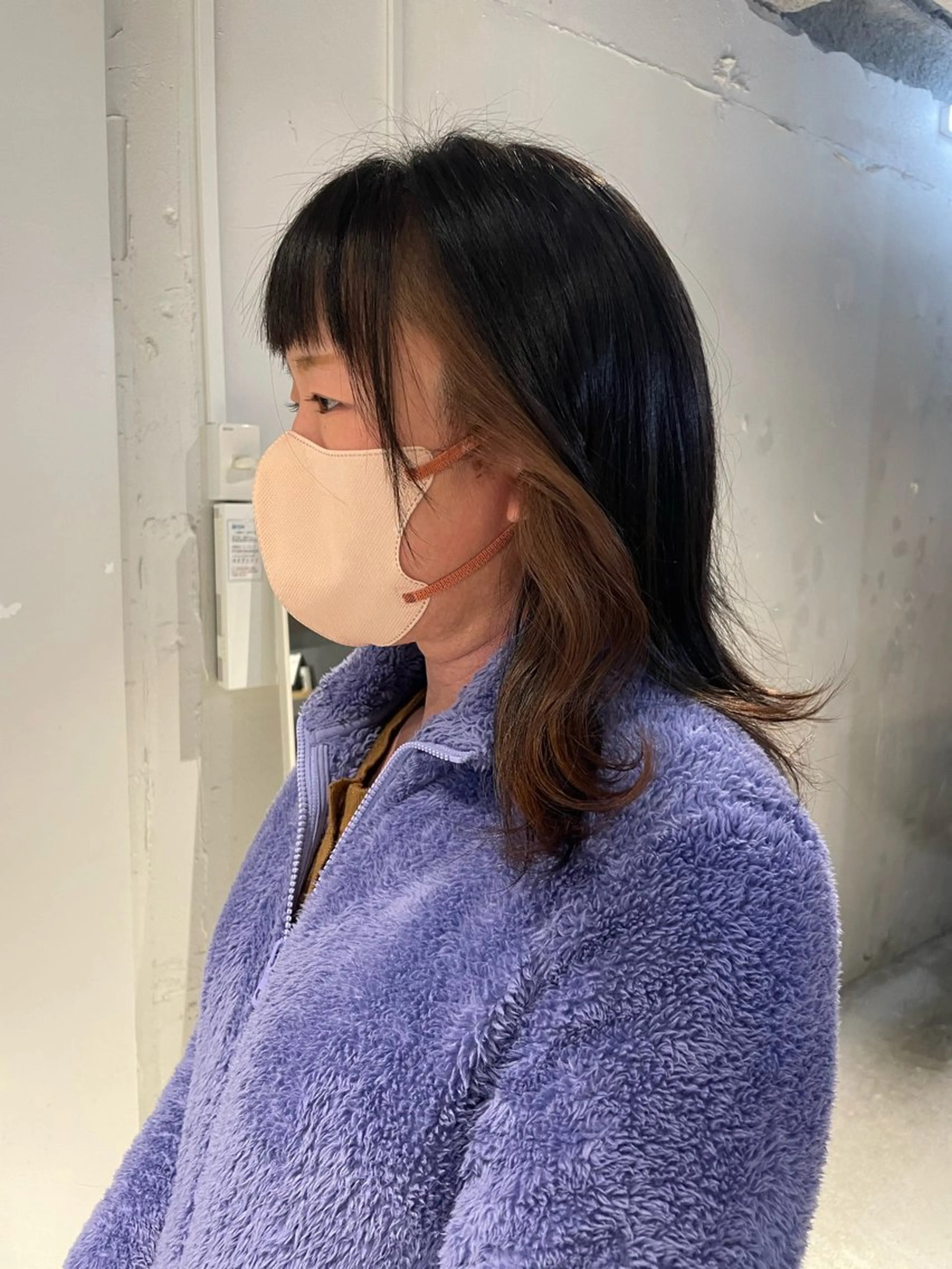 ミディアム カラー ブリーチ デザインカラー レイヤー×初 パーマ|hinakoのヘアスタイル