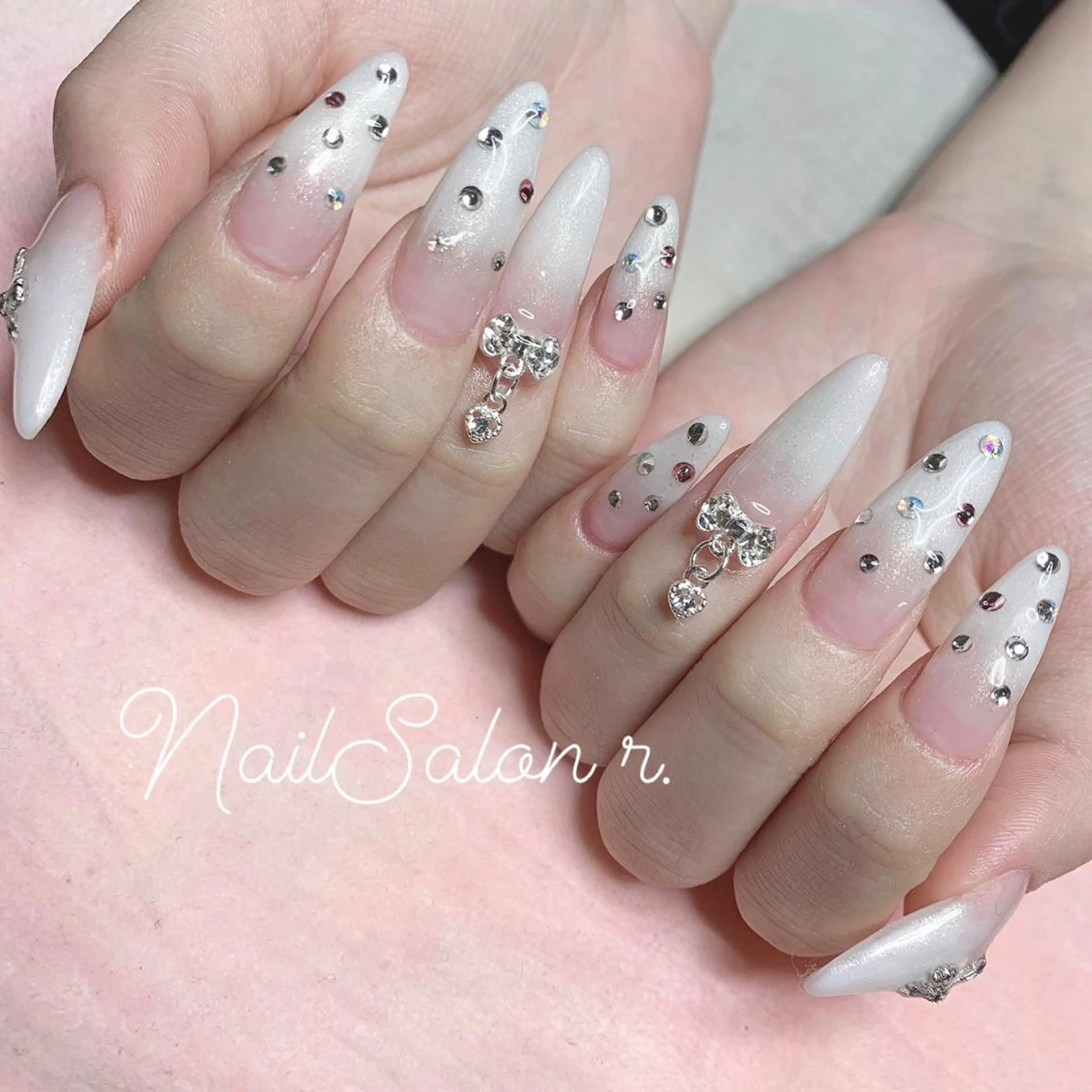 ネイル ハンドネイル Nailsalon r.のネイルデザイン