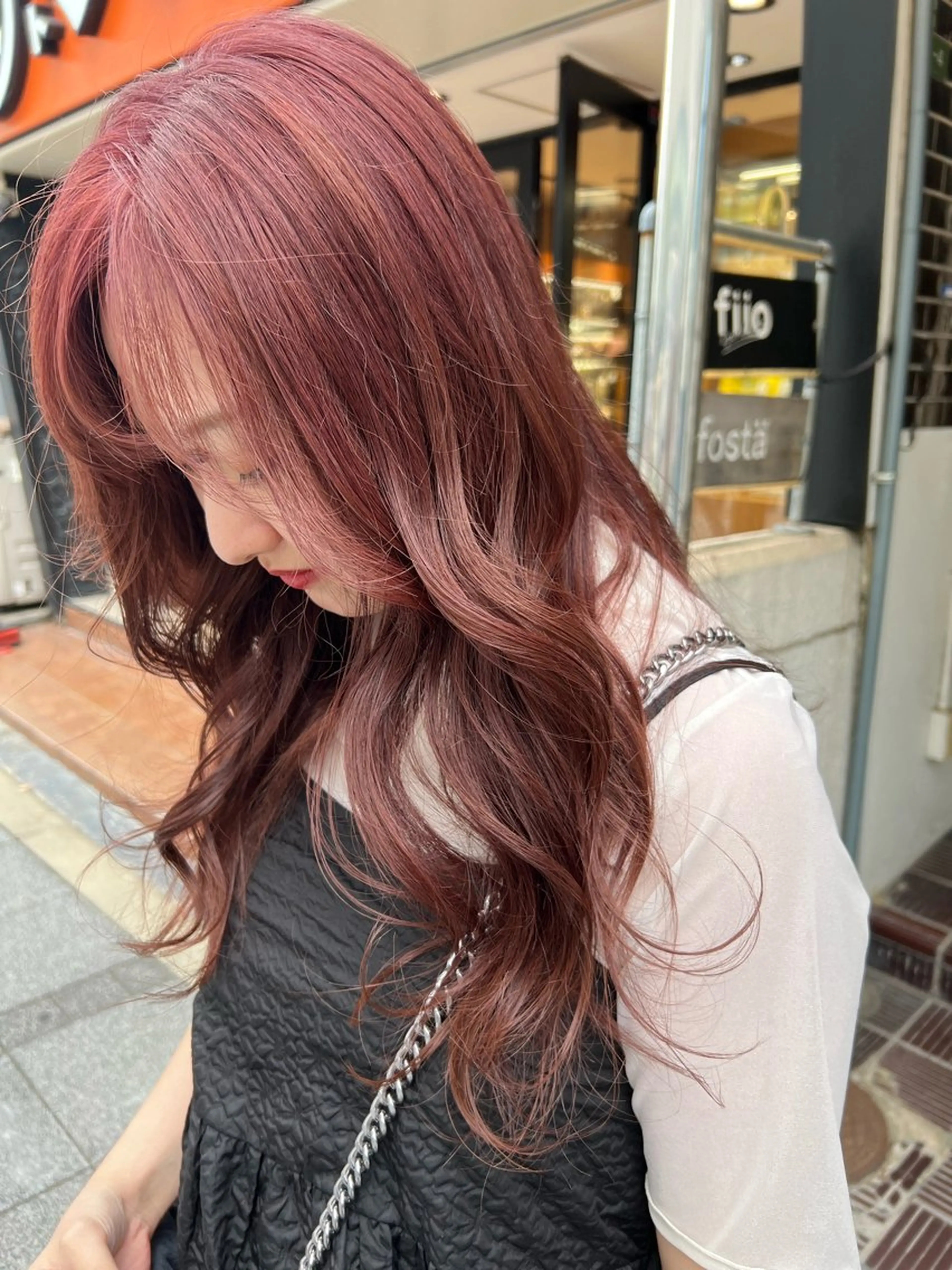 ロング カラー ヘアカラー トリートメント ツキノキ ミナのヘアスタイル