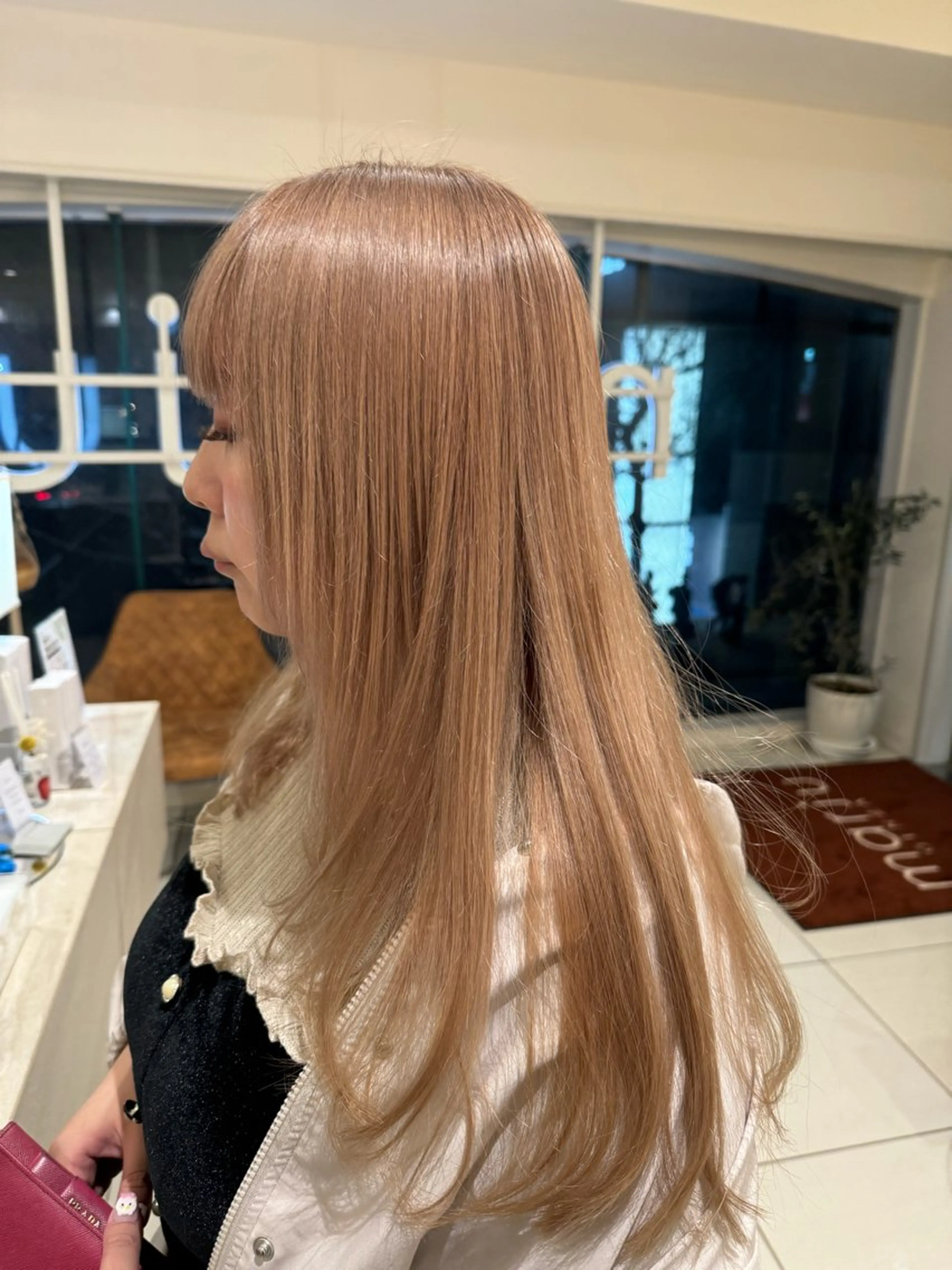カラー 🎀ハイトーン🎀 🩶艶髪🩶YUNAのヘアスタイル